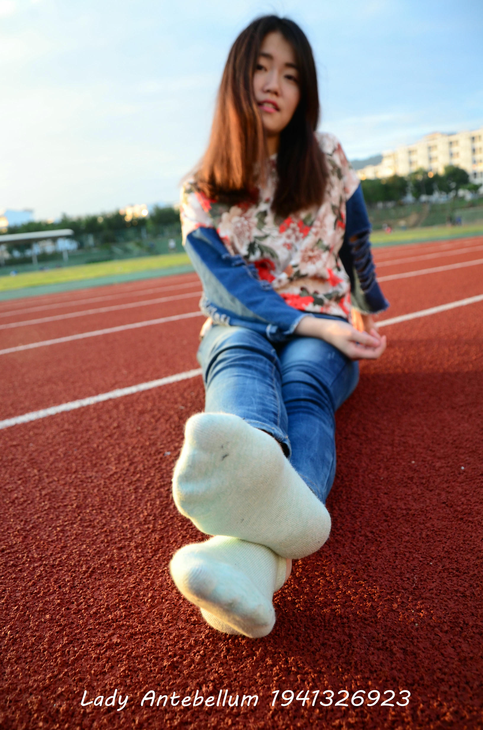 [战前女神] 恋足美腿棉袜女神级摄影套图 072 [72P-150MB]_第3集