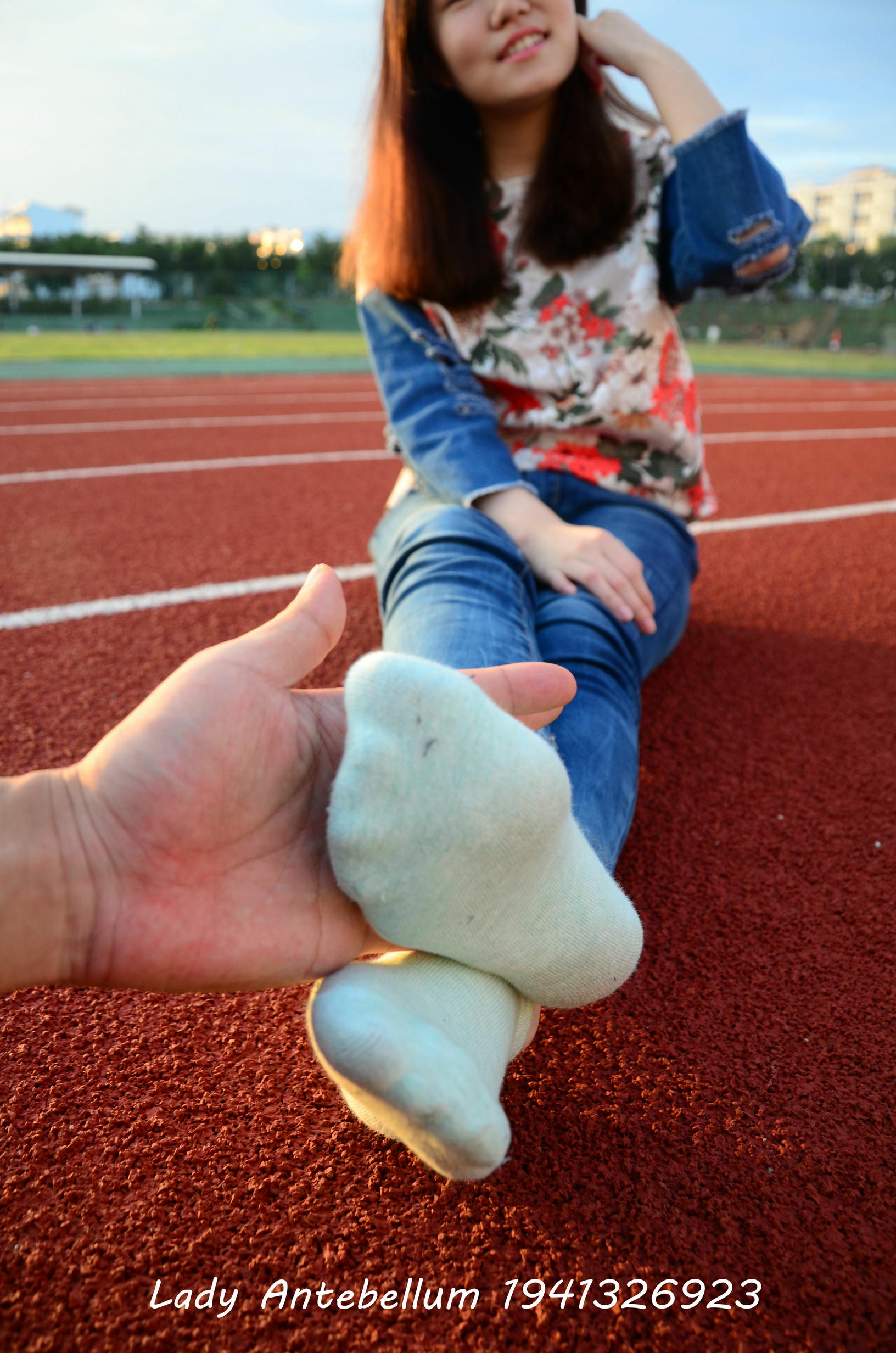 [战前女神] 恋足美腿棉袜女神级摄影套图 072 [72P-150MB]_第3集