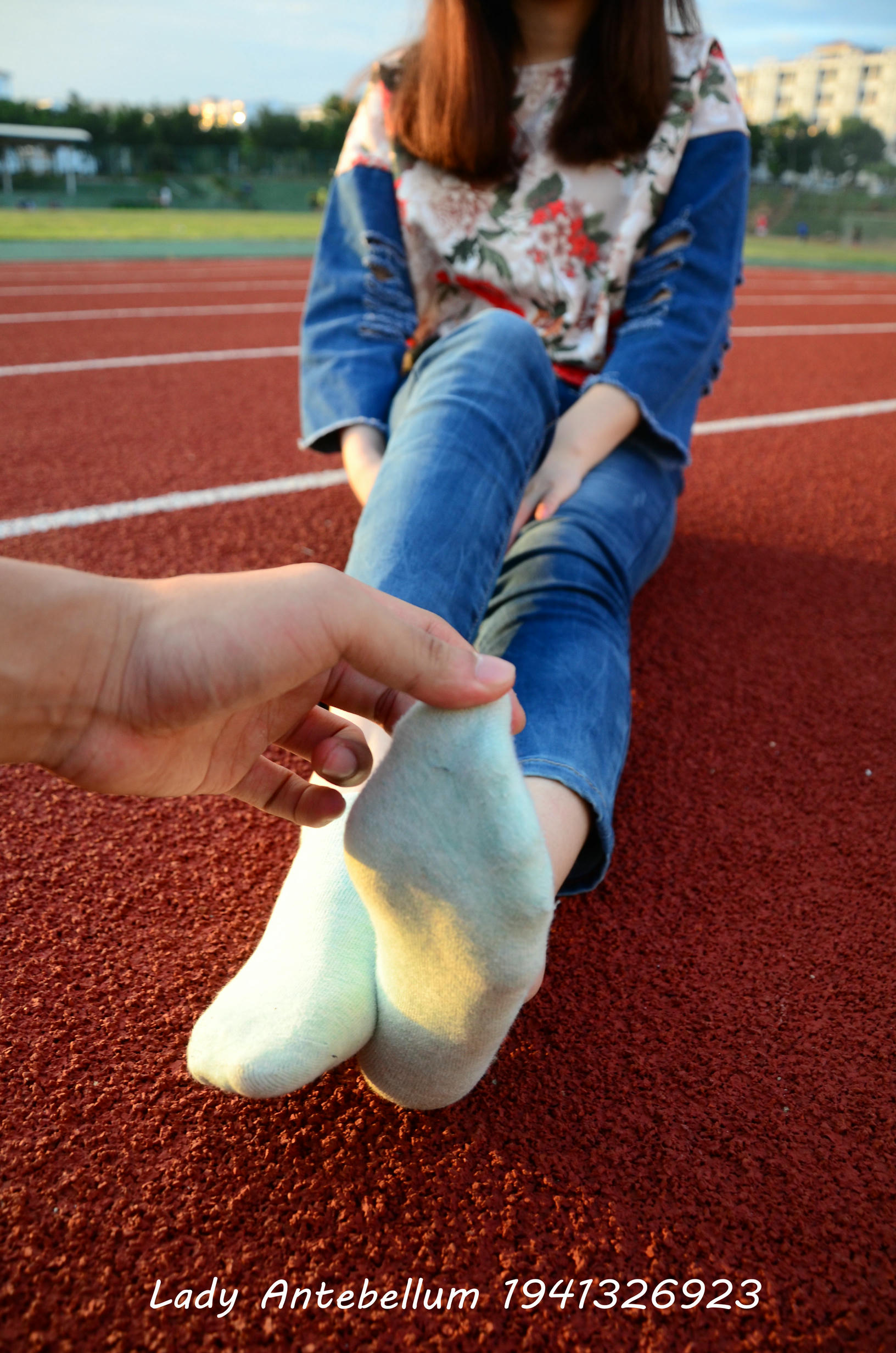 [战前女神] 恋足美腿棉袜女神级摄影套图 072 [72P-150MB]_第3集