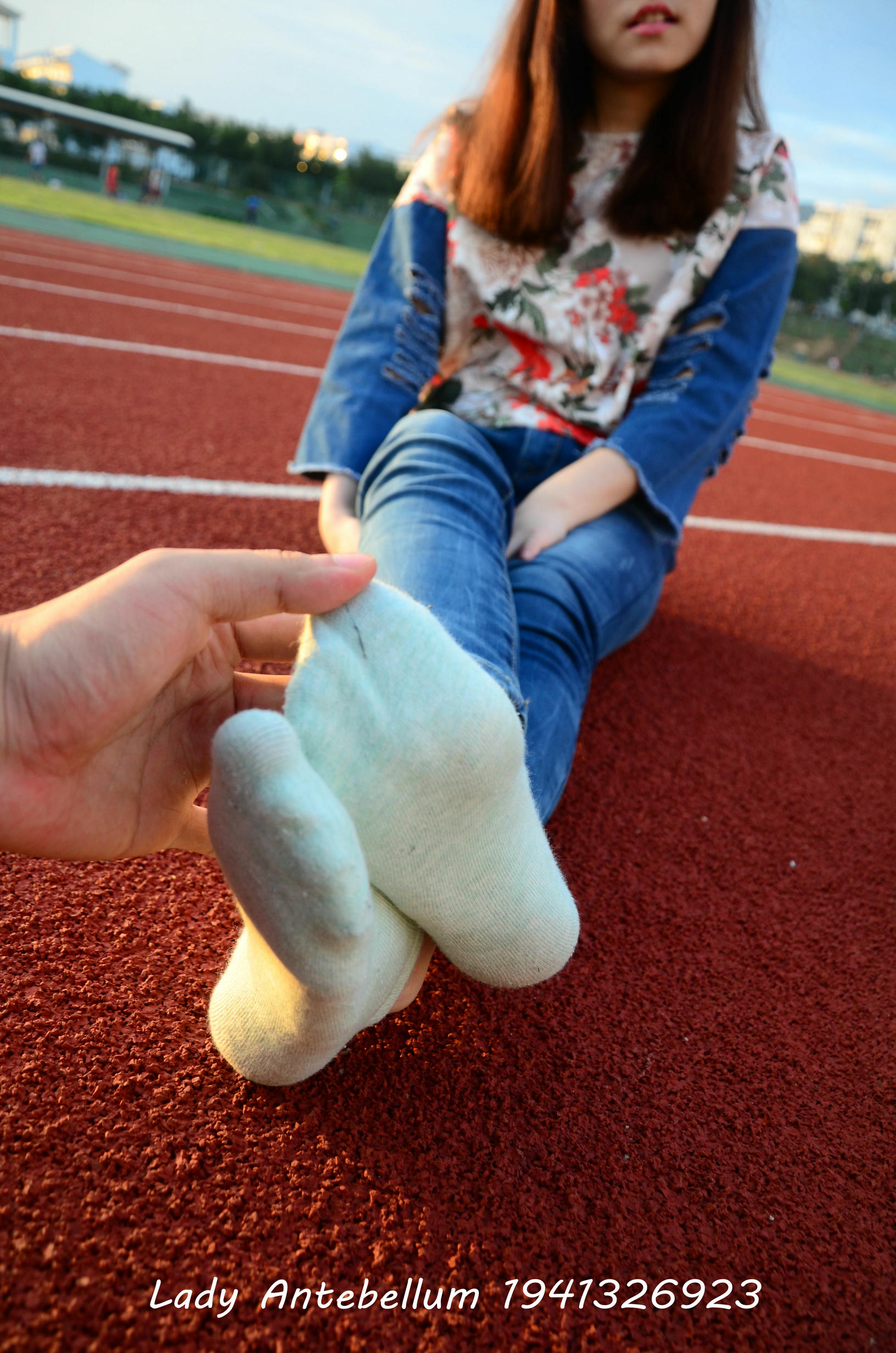 [战前女神] 恋足美腿棉袜女神级摄影套图 072 [72P-150MB]_第3集