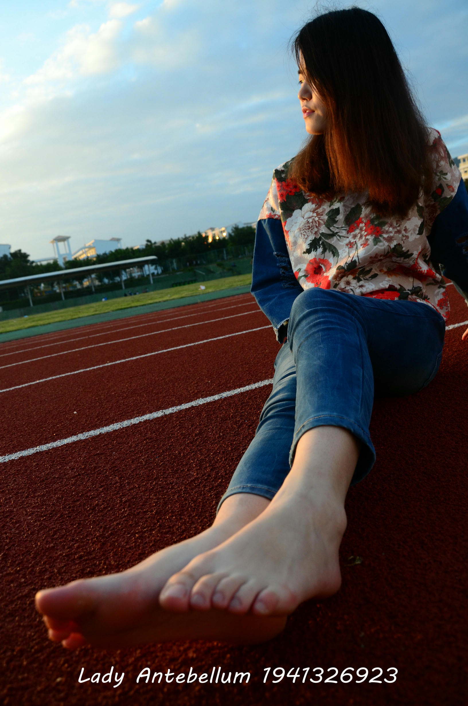 [战前女神] 恋足美腿棉袜女神级摄影套图 072 [72P-150MB]_第4集