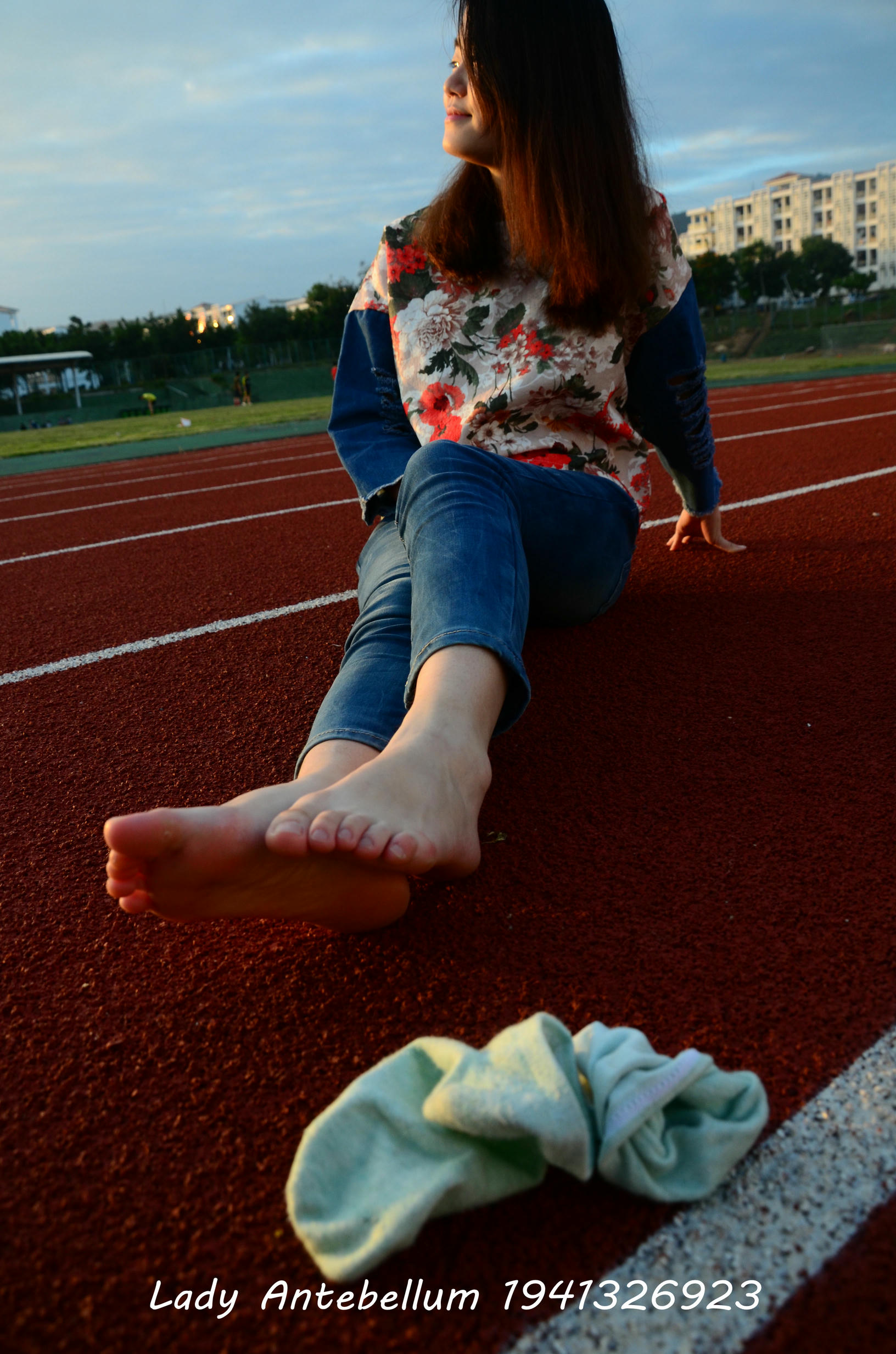 [战前女神] 恋足美腿棉袜女神级摄影套图 072 [72P-150MB]_第4集