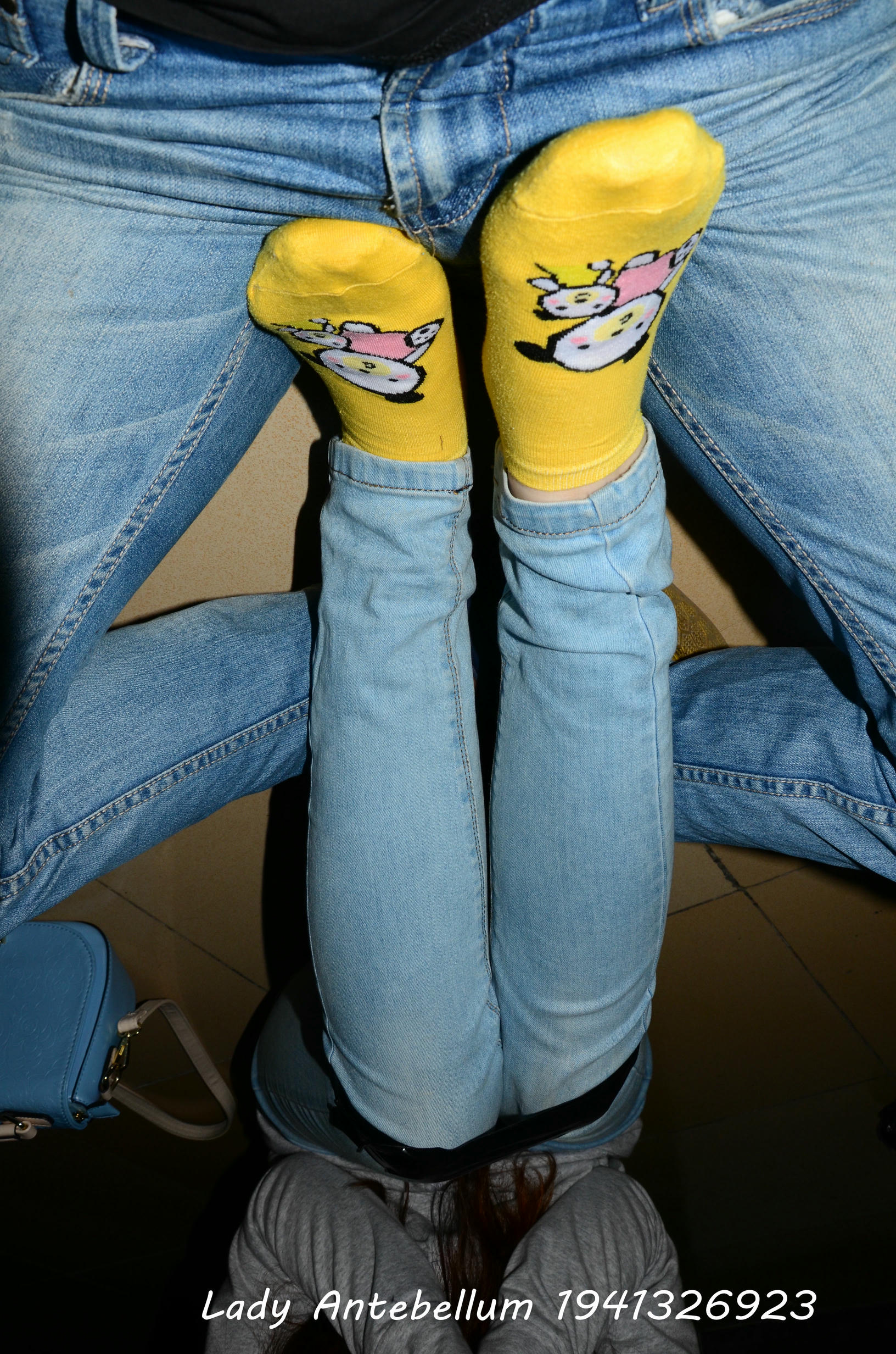 [战前女神] 恋足美腿棉袜女神级摄影套图 073 [71P-150MB]_第2集