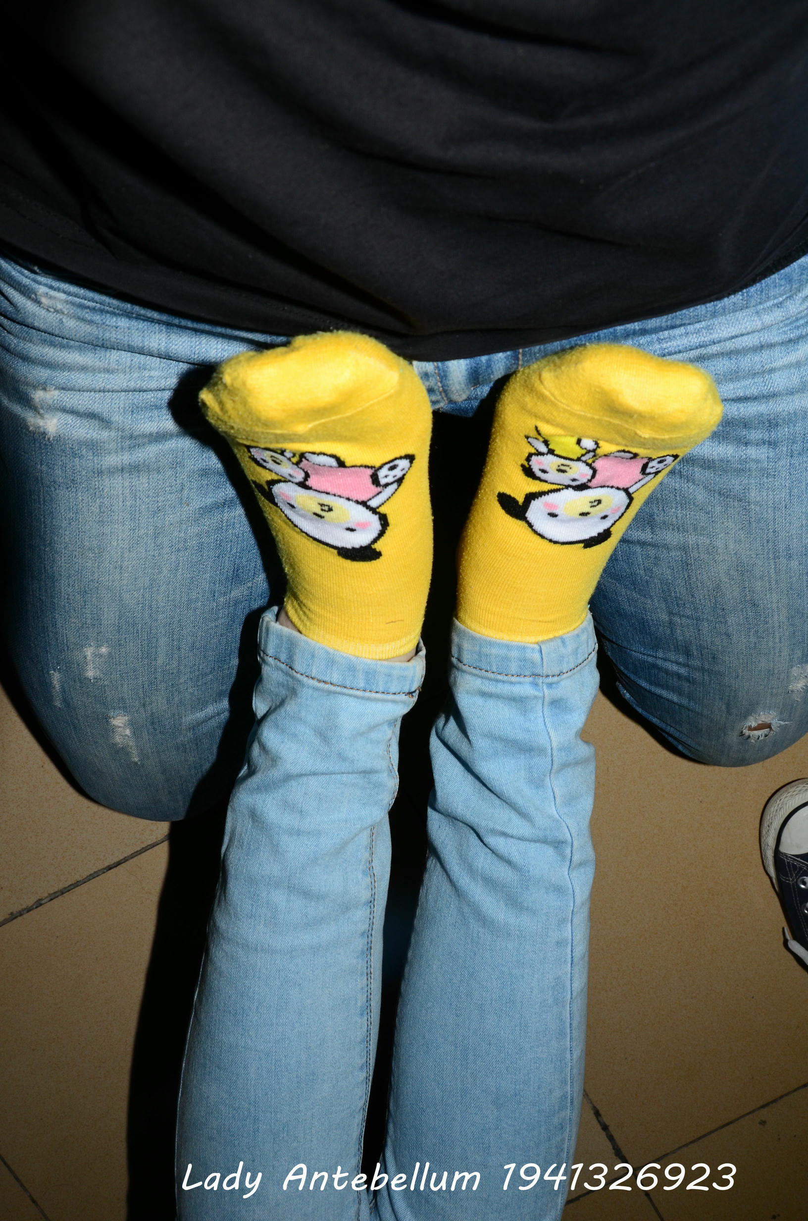 [战前女神] 恋足美腿棉袜女神级摄影套图 073 [71P-150MB]_第2集