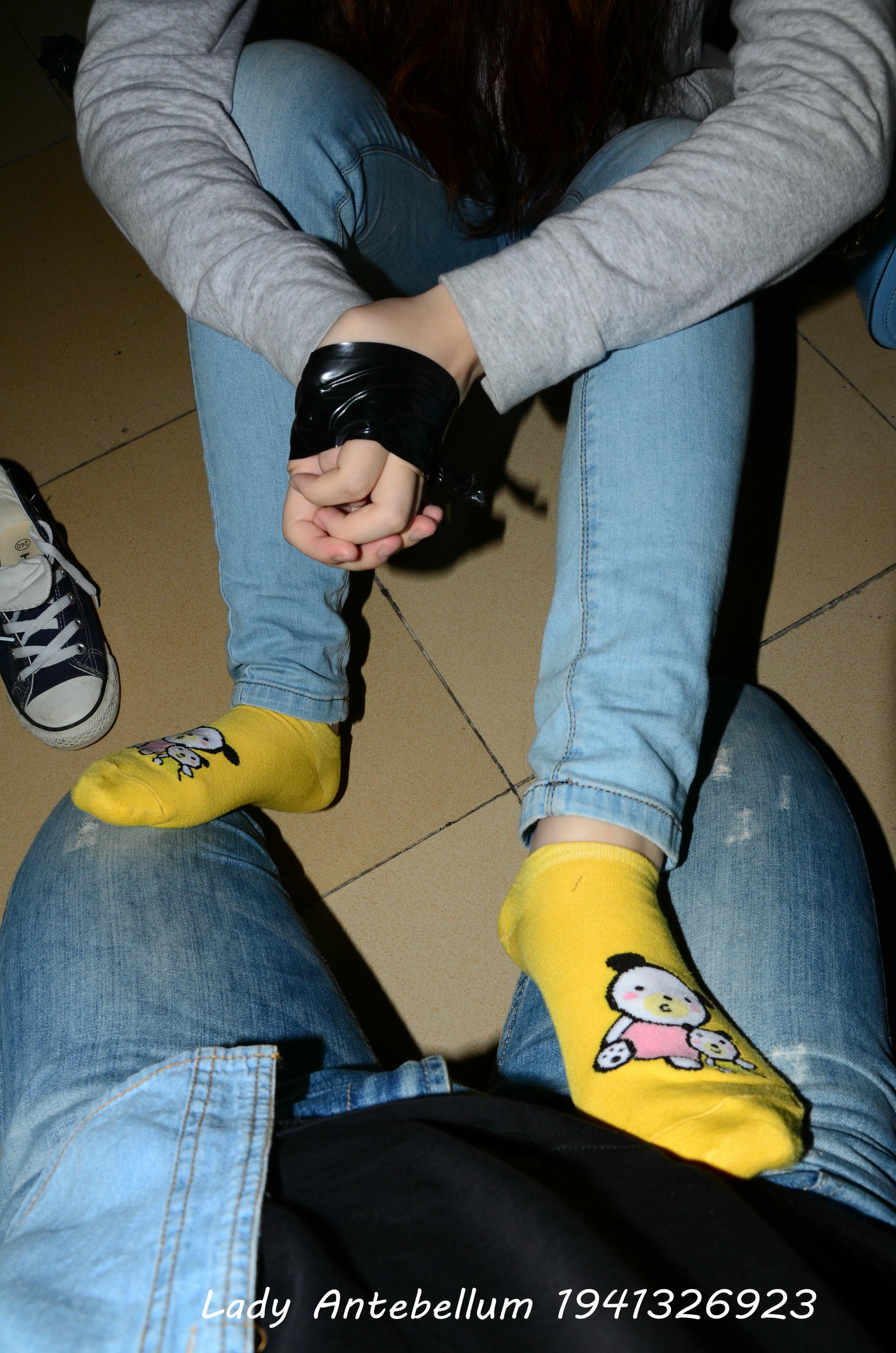 [战前女神] 恋足美腿棉袜女神级摄影套图 073 [71P-150MB]_第2集