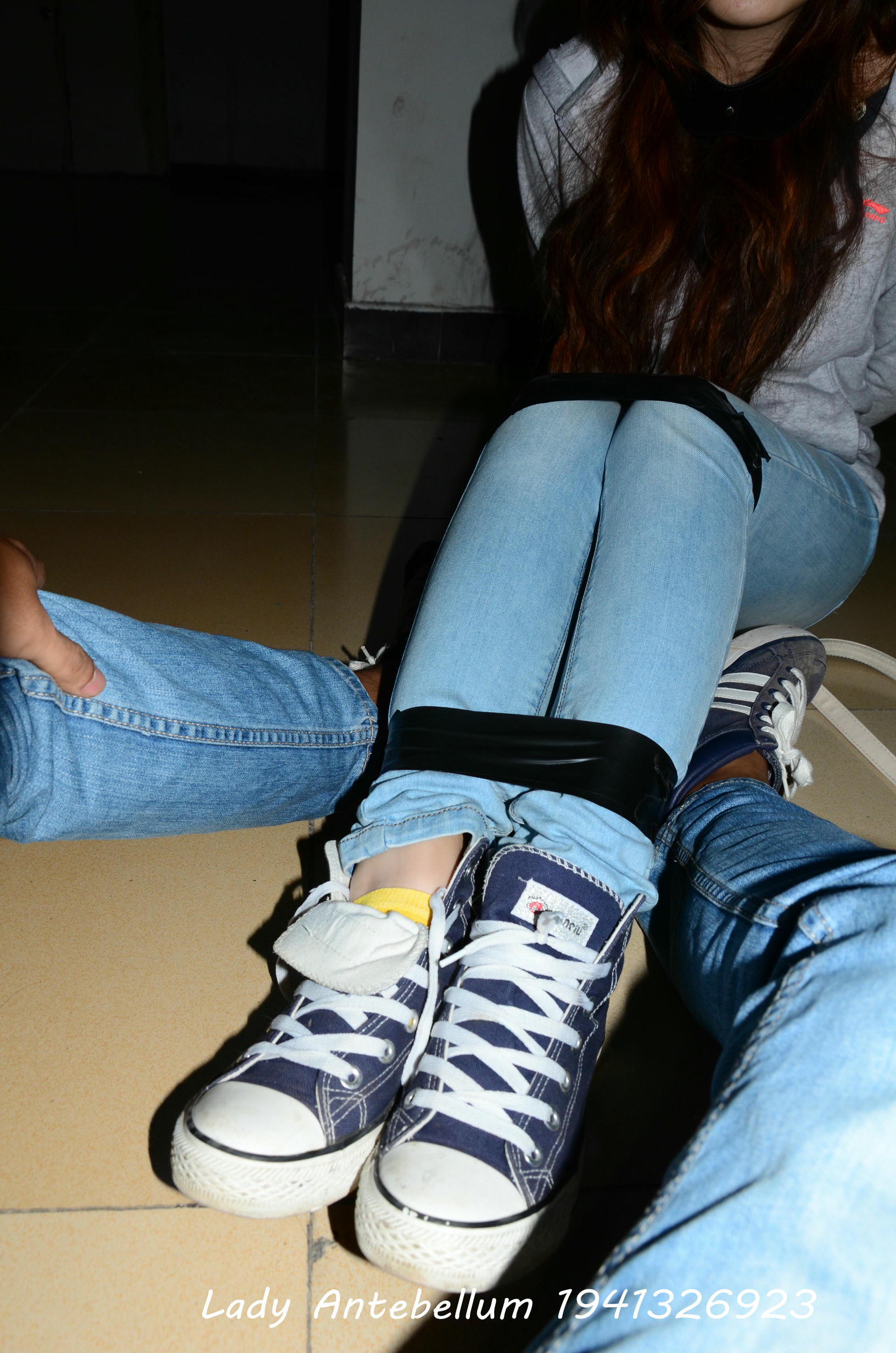 [战前女神] 恋足美腿棉袜女神级摄影套图 073 [71P-150MB]_第1集