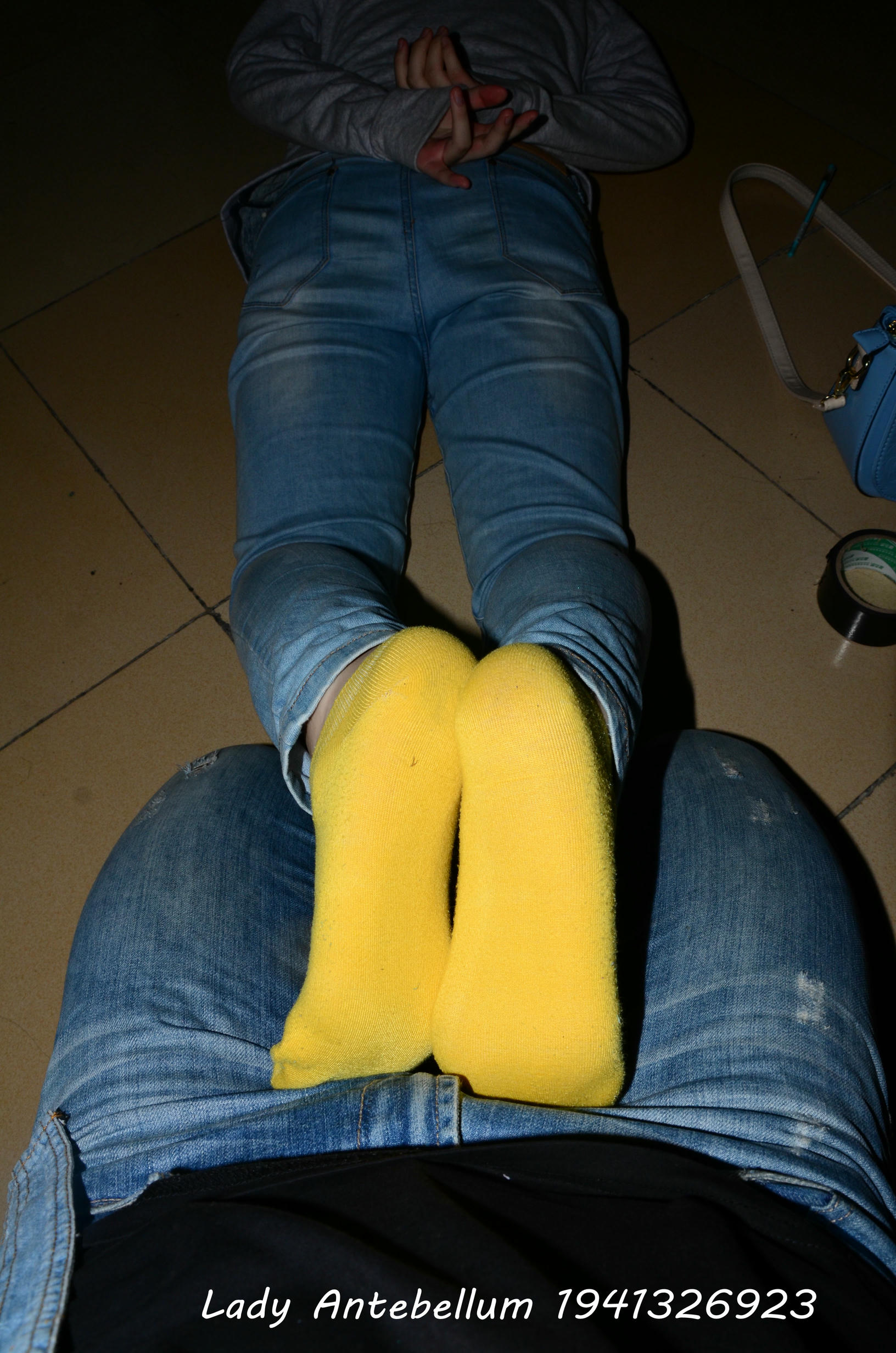 [战前女神] 恋足美腿棉袜女神级摄影套图 073 [71P-150MB]_第3集