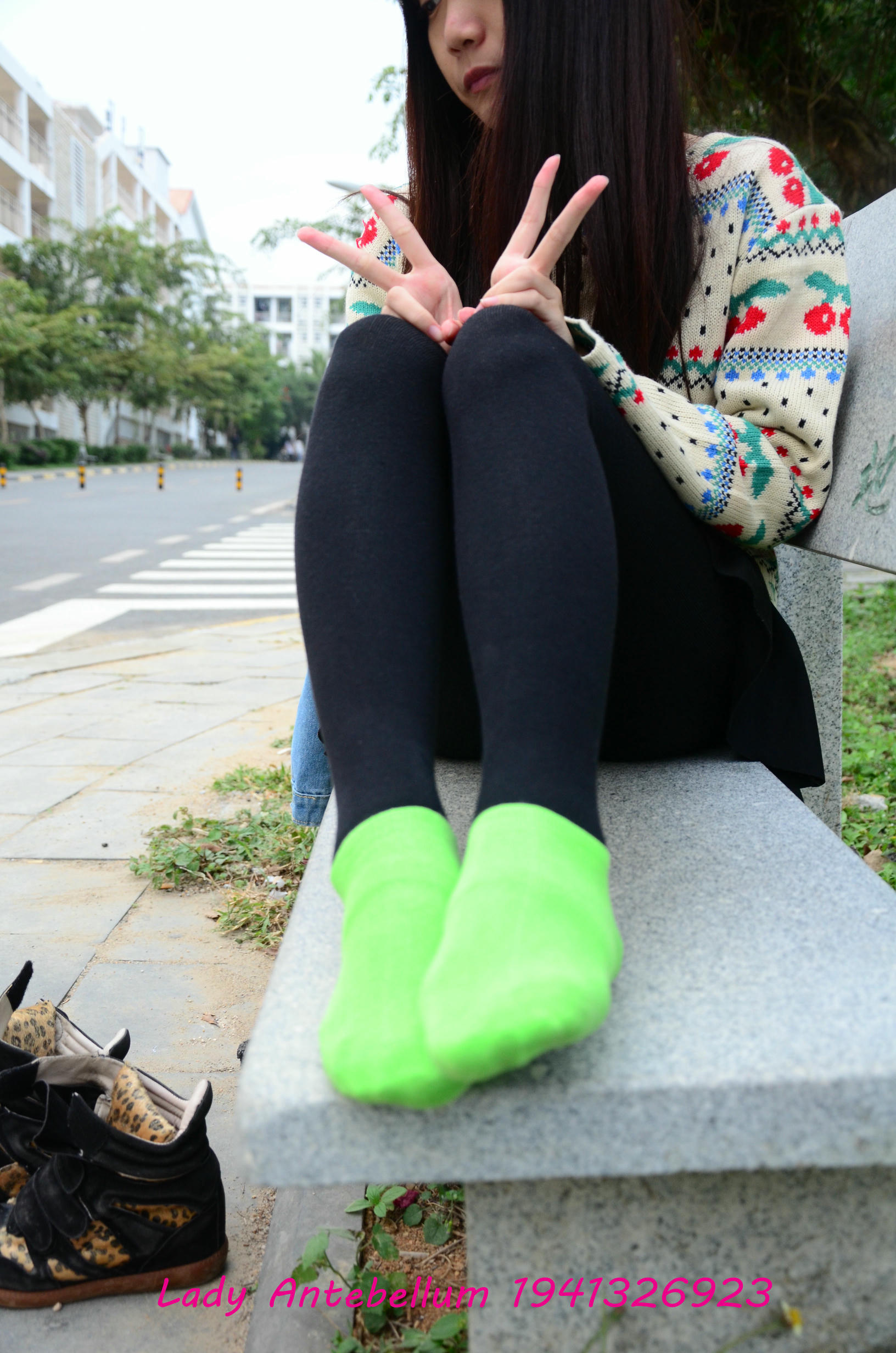 [战前女神] 恋足美腿棉袜女神级摄影套图 074 [89P-183MB]_第4集