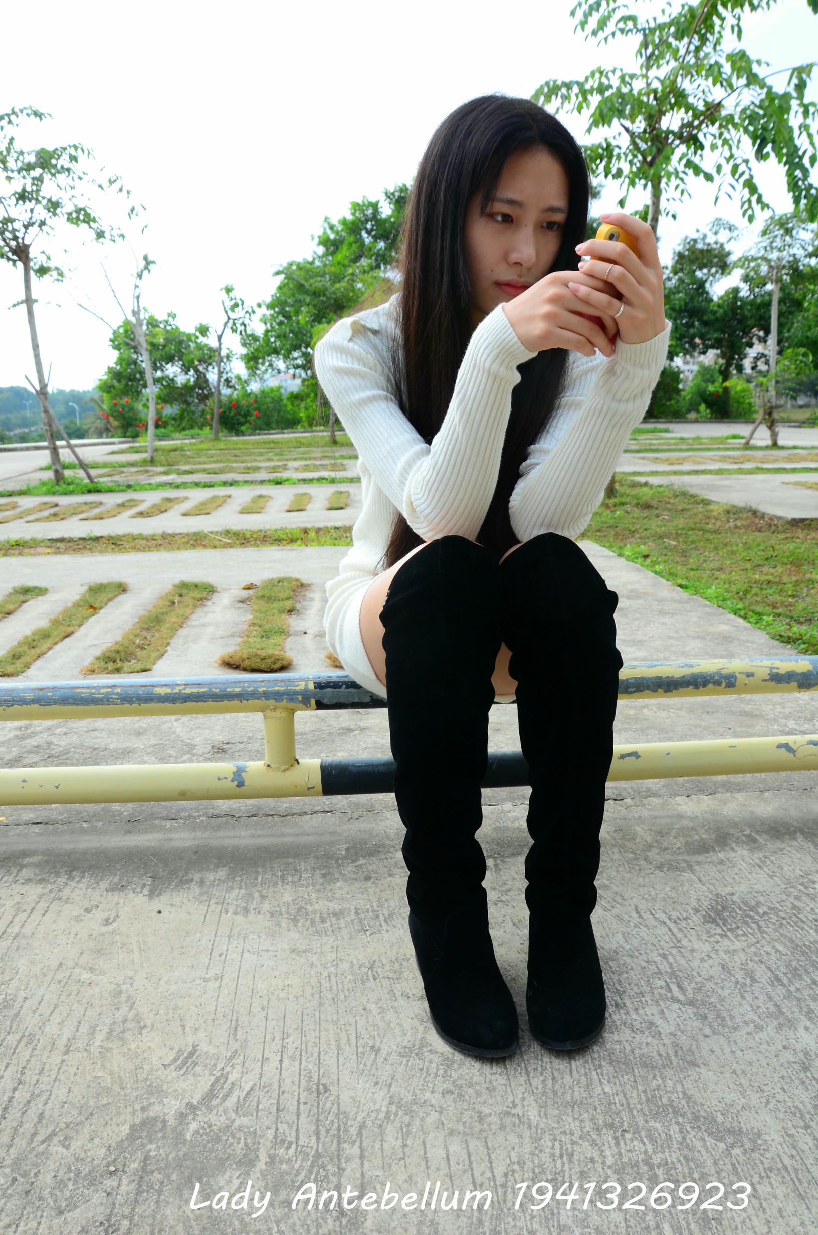 [战前女神] 恋足美腿棉袜女神级摄影套图 075 [109P-218MB]_第1集