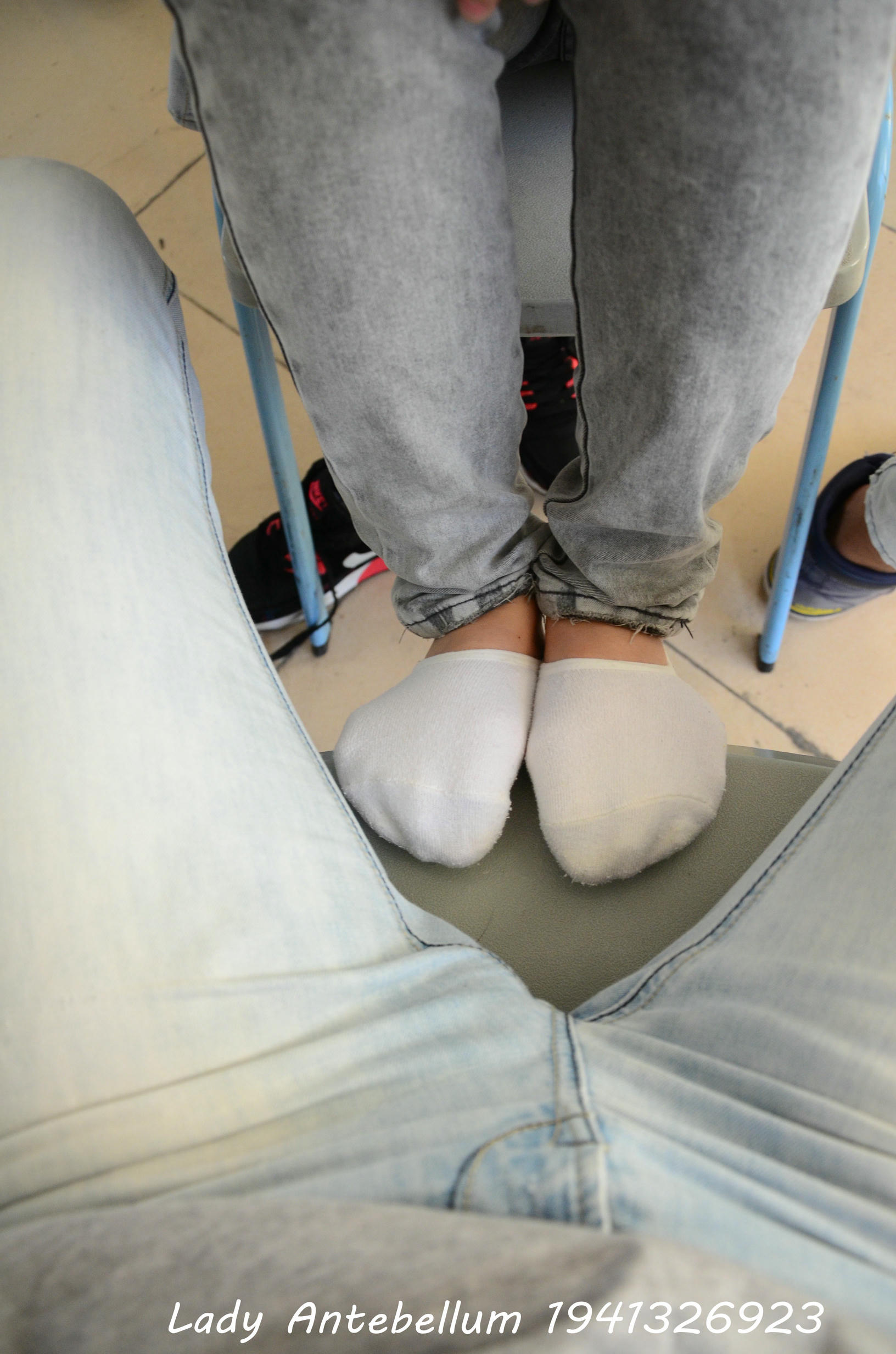 [战前女神] 恋足美腿棉袜女神级摄影套图 076 [52P-78MB]_第2集