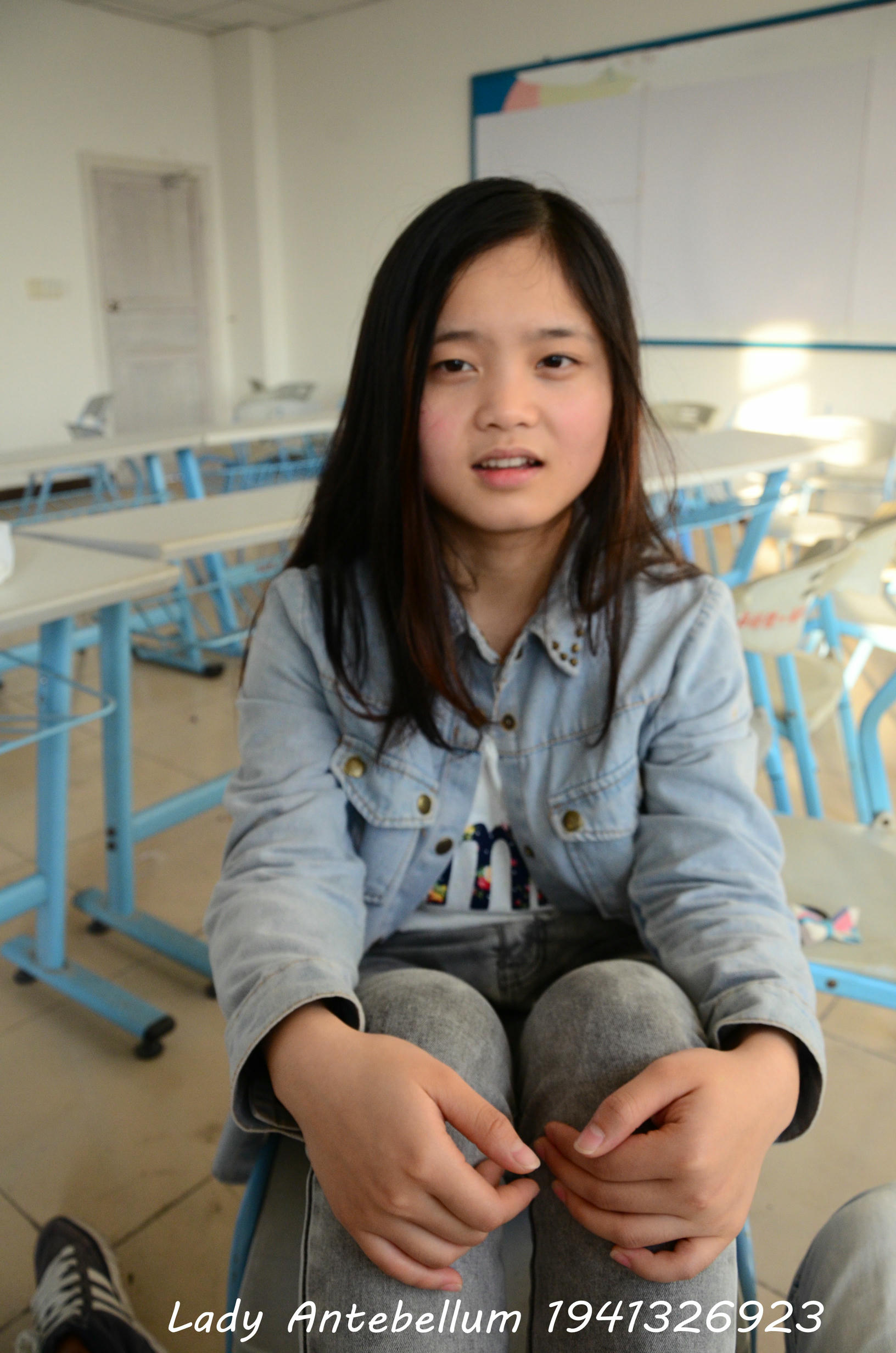 [战前女神] 恋足美腿棉袜女神级摄影套图 076 [52P-78MB]_第2集