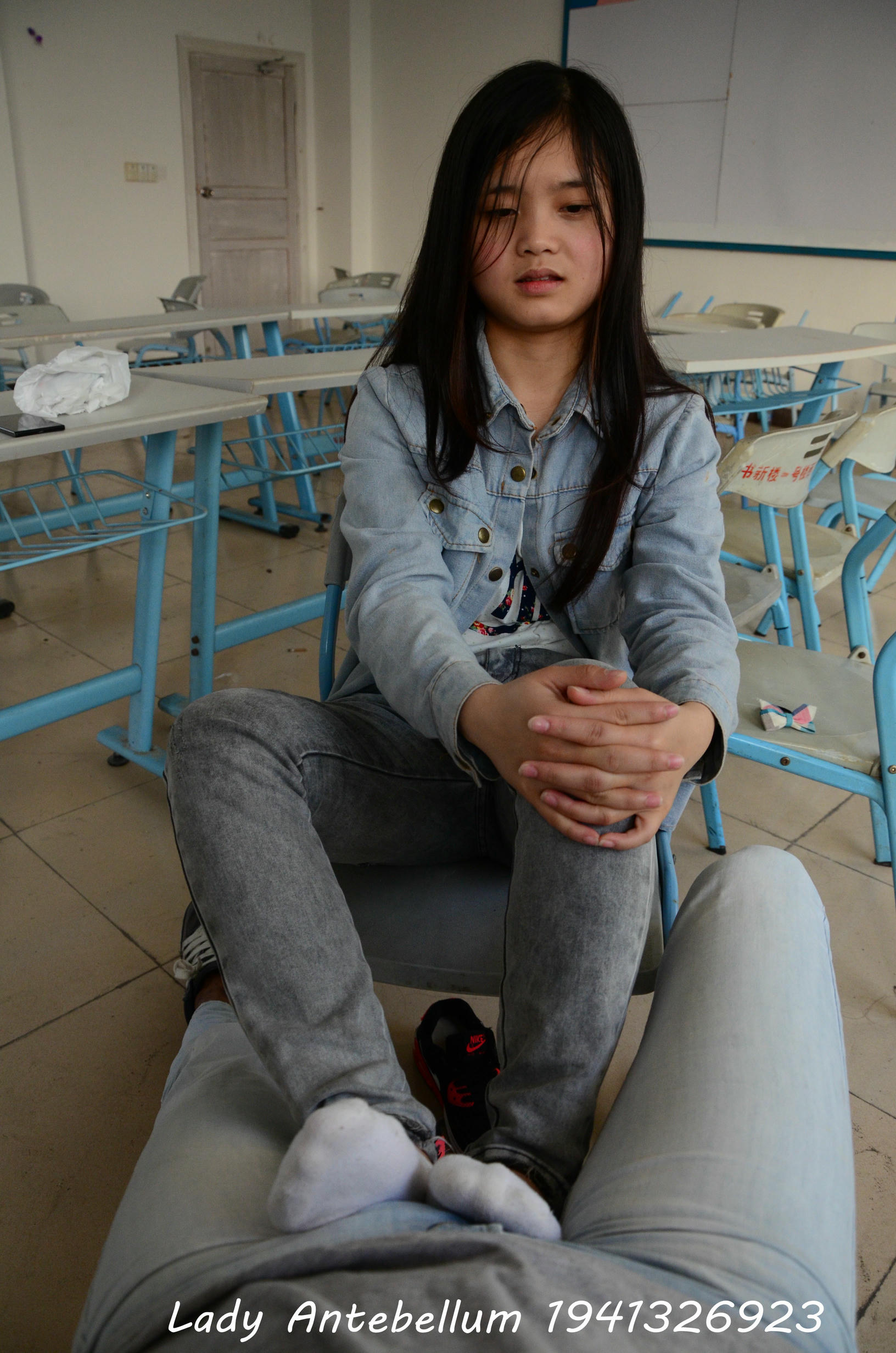 [战前女神] 恋足美腿棉袜女神级摄影套图 076 [52P-78MB]_第3集