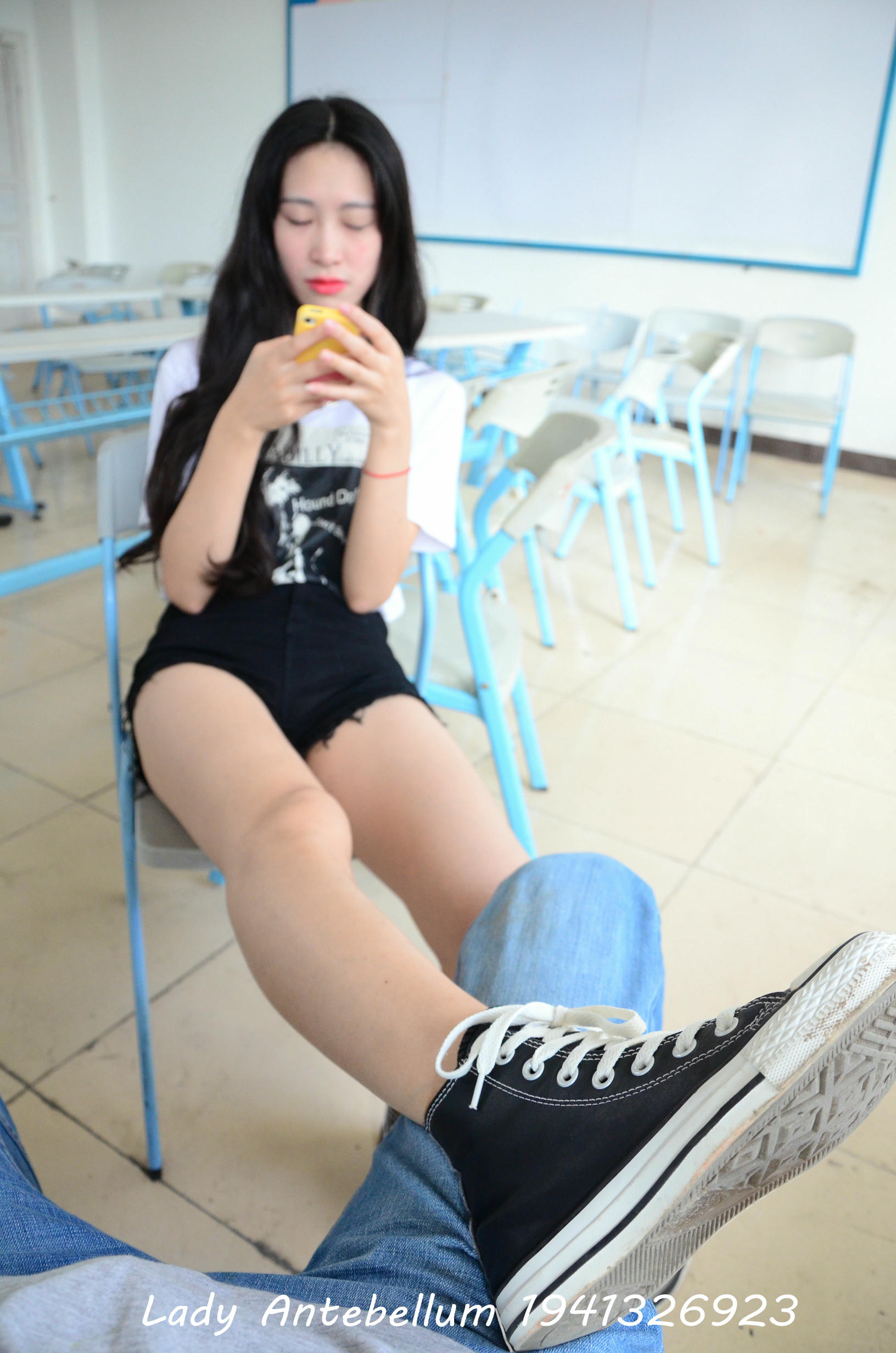 [战前女神] 恋足美腿棉袜女神级摄影套图 077 [119P-188MB]_第2集