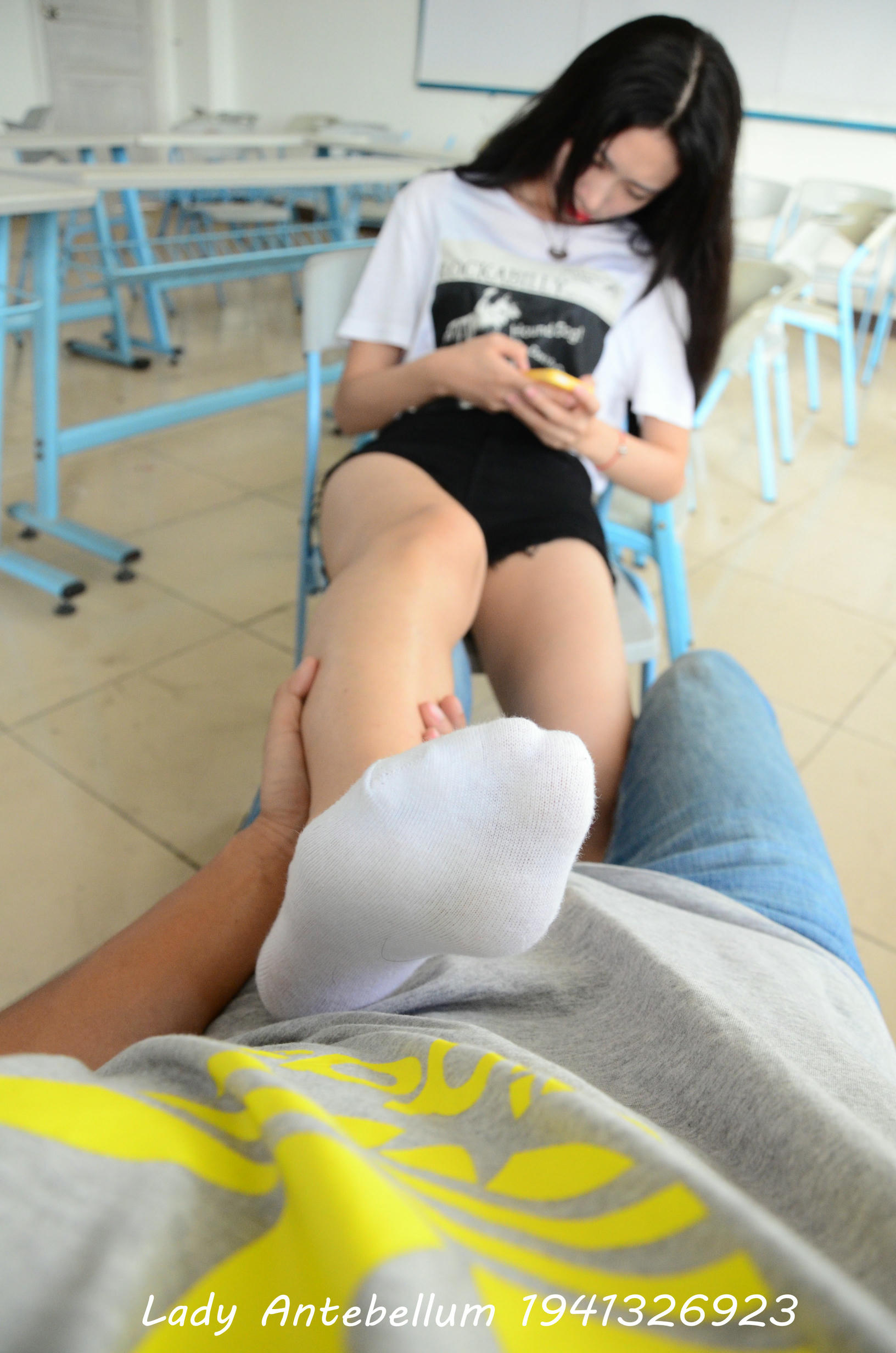 [战前女神] 恋足美腿棉袜女神级摄影套图 077 [119P-188MB]_第4集