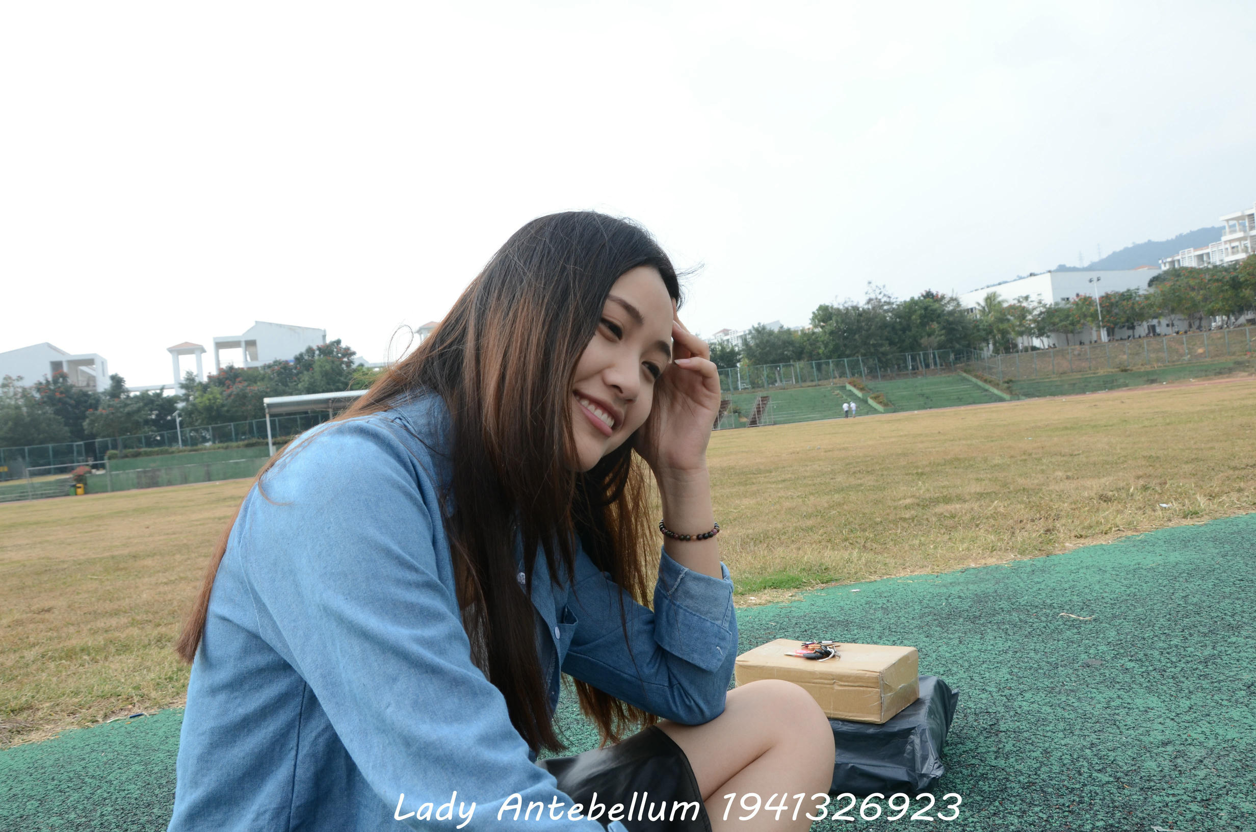 [战前女神] 恋足美腿棉袜女神级摄影套图 078 [122P-185MB]_第1集