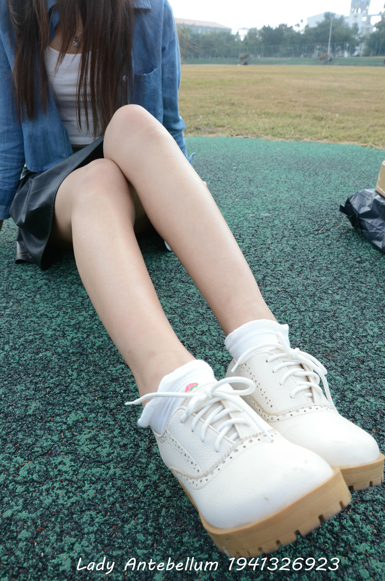 [战前女神] 恋足美腿棉袜女神级摄影套图 078 [122P-185MB]_第1集