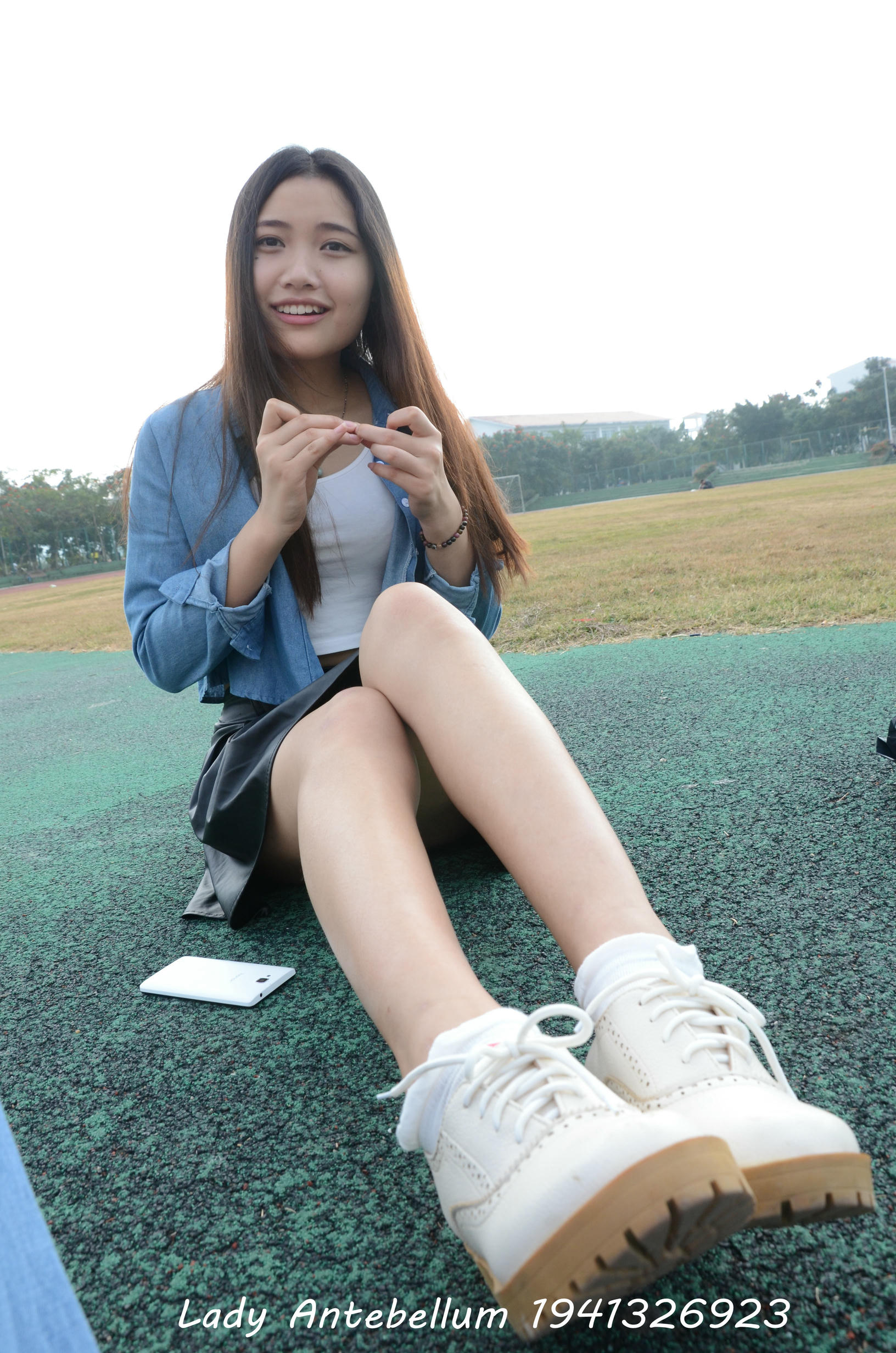 [战前女神] 恋足美腿棉袜女神级摄影套图 078 [122P-185MB]_第1集