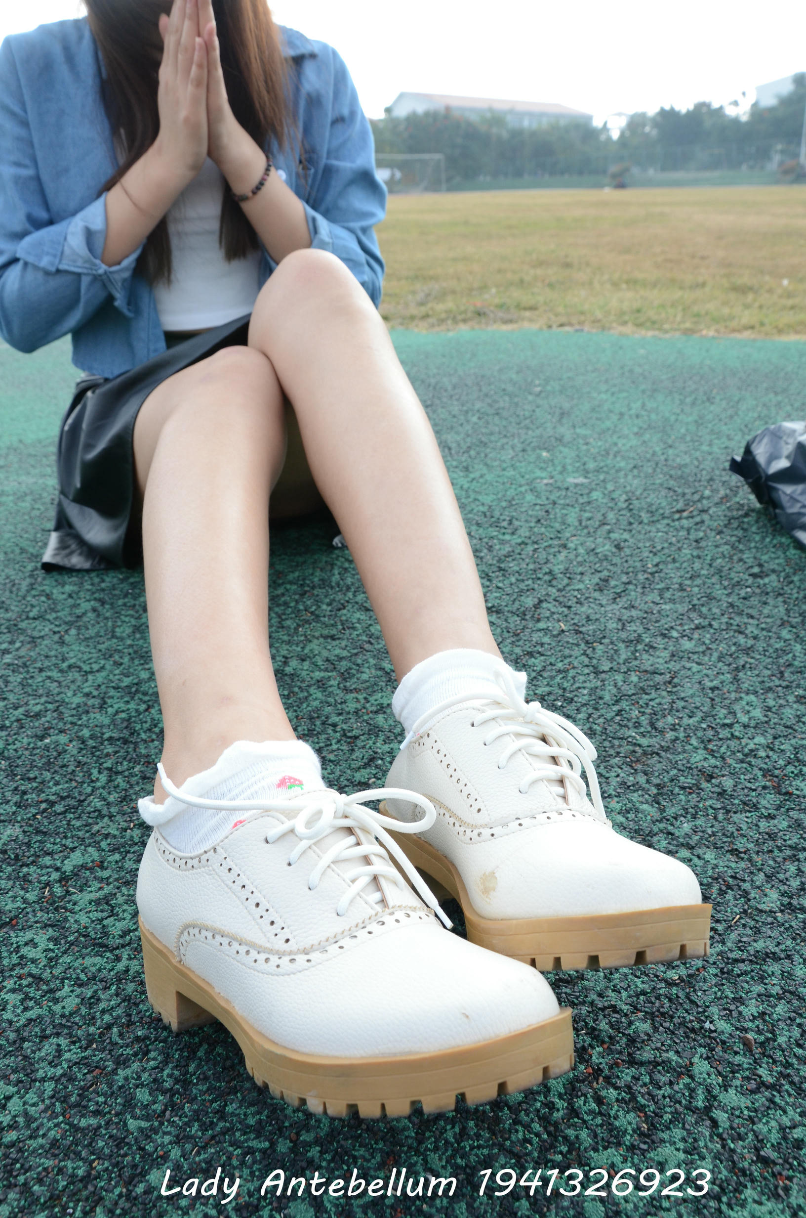 [战前女神] 恋足美腿棉袜女神级摄影套图 078 [122P-185MB]_第1集