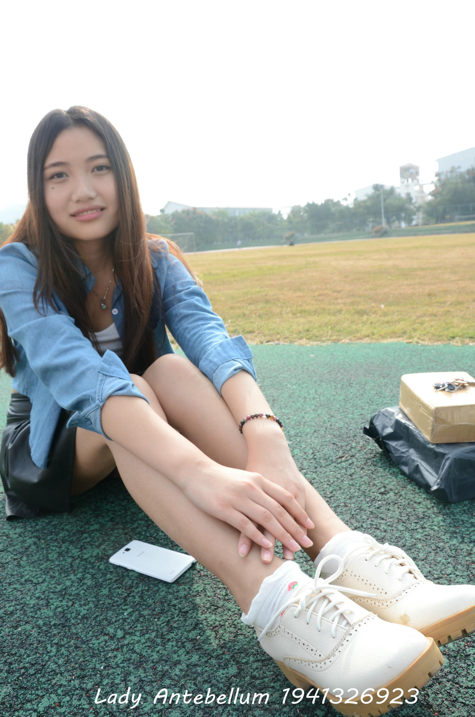 [战前女神] 恋足美腿棉袜女神级摄影套图 078 [122P-185MB]_第1集