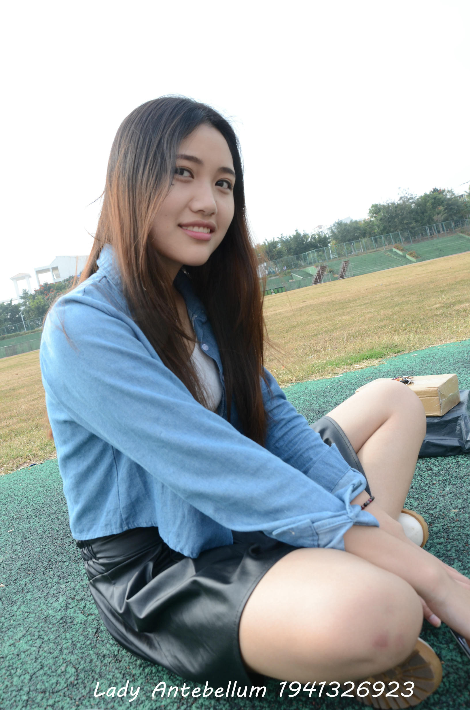 [战前女神] 恋足美腿棉袜女神级摄影套图 078 [122P-185MB]_第1集