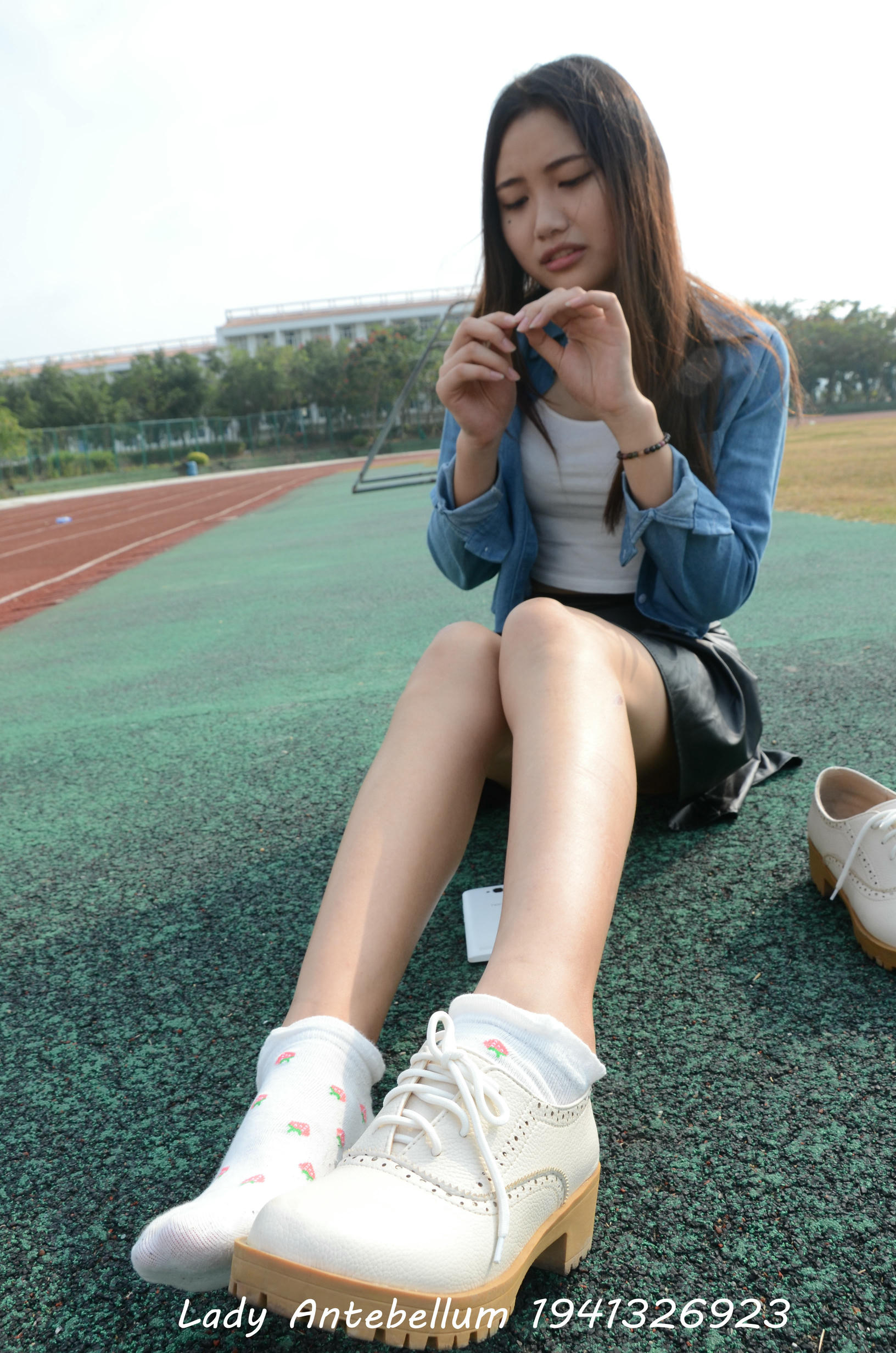 [战前女神] 恋足美腿棉袜女神级摄影套图 078 [122P-185MB]_第2集