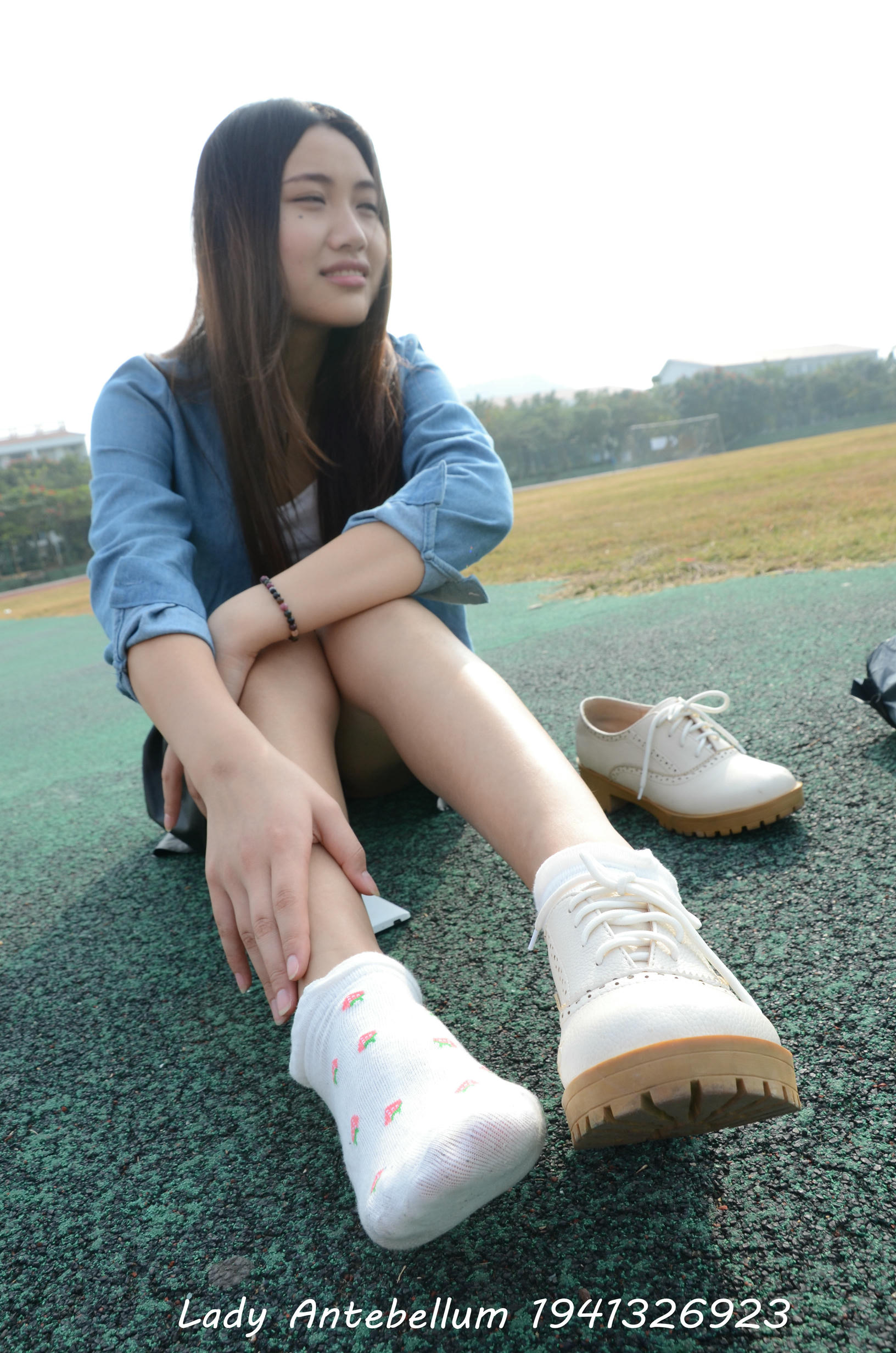 [战前女神] 恋足美腿棉袜女神级摄影套图 078 [122P-185MB]_第2集