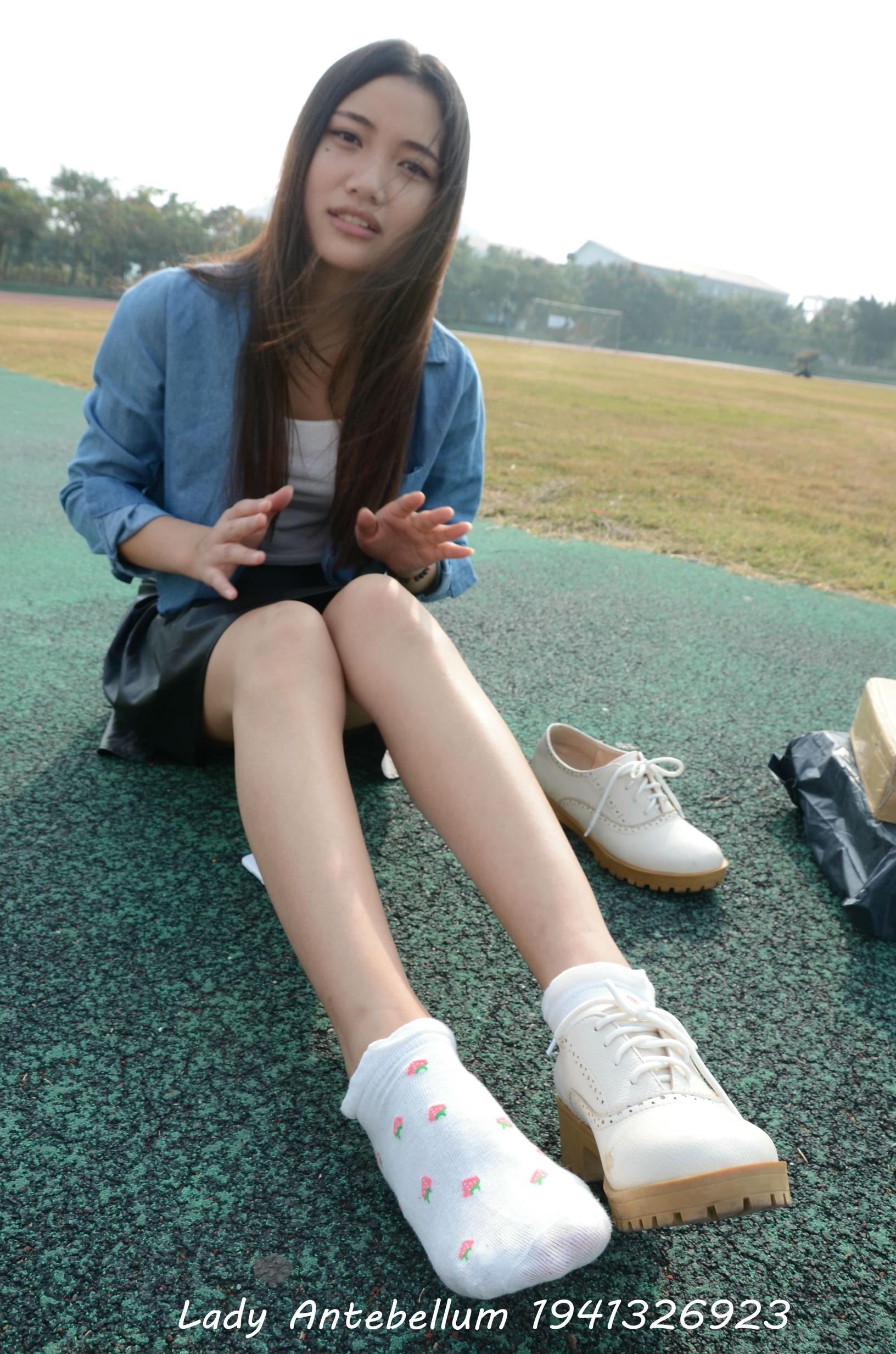 [战前女神] 恋足美腿棉袜女神级摄影套图 078 [122P-185MB]_第2集