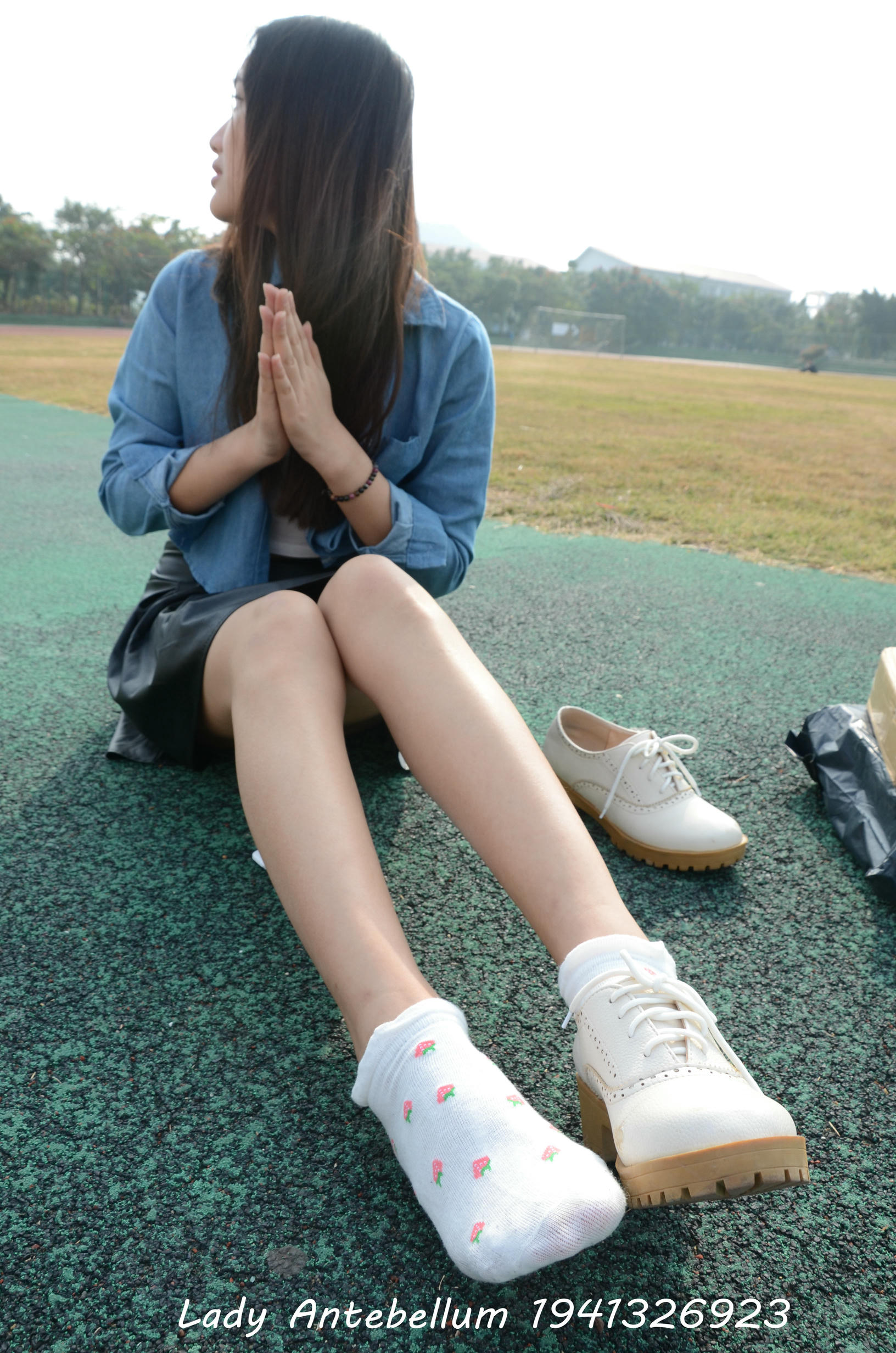 [战前女神] 恋足美腿棉袜女神级摄影套图 078 [122P-185MB]_第2集