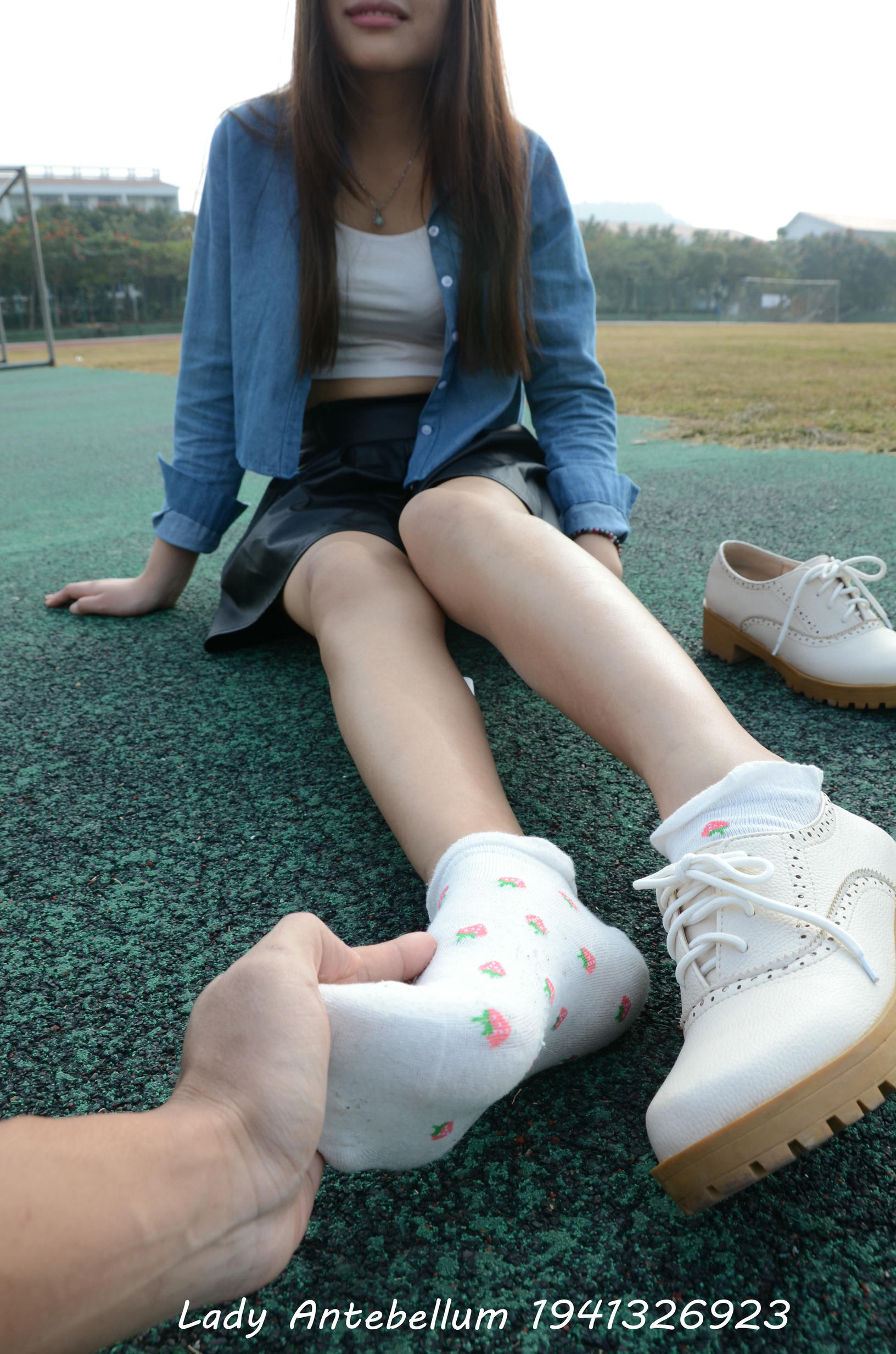 [战前女神] 恋足美腿棉袜女神级摄影套图 078 [122P-185MB]_第2集