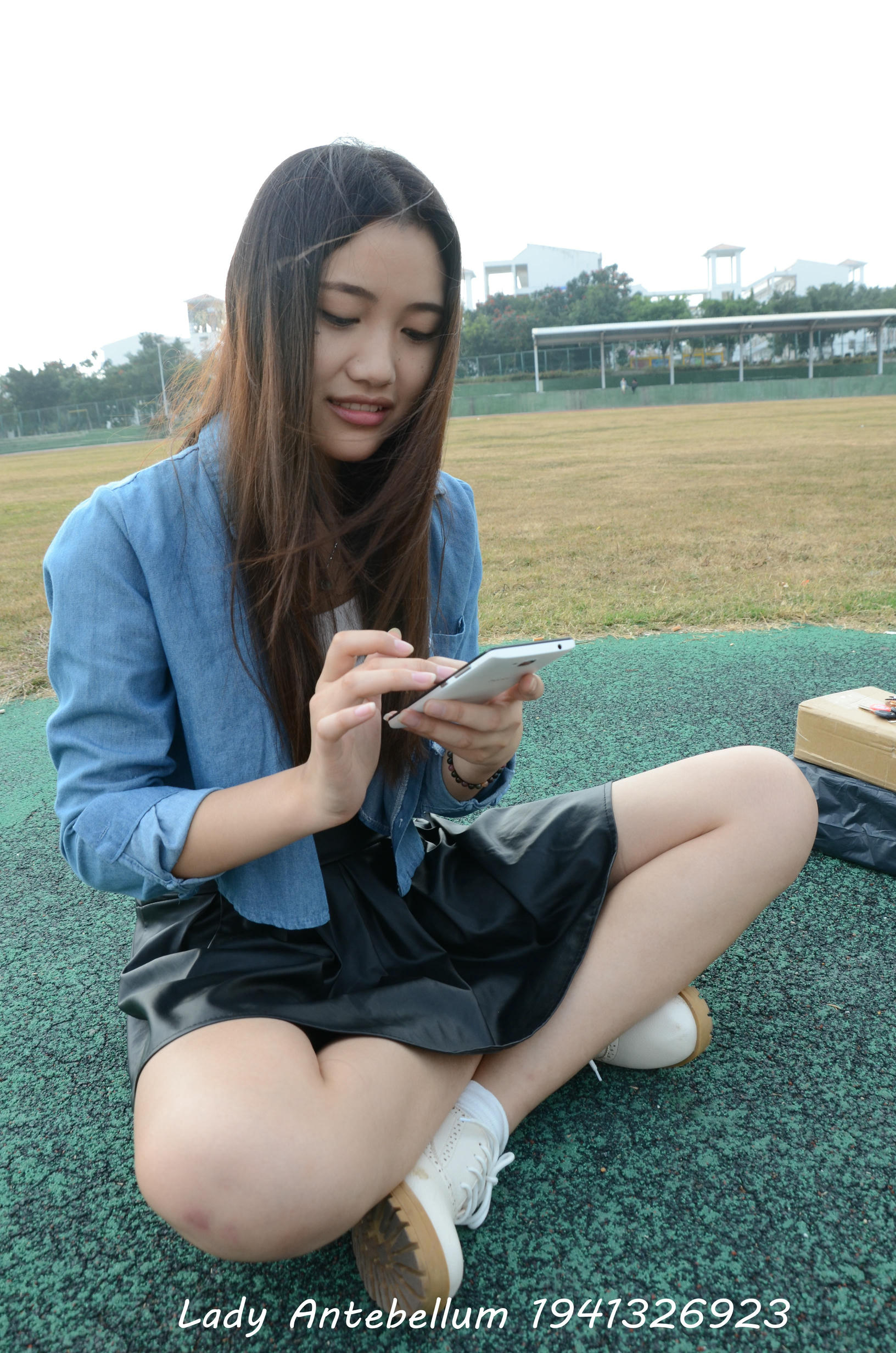 [战前女神] 恋足美腿棉袜女神级摄影套图 078 [122P-185MB]_第1集