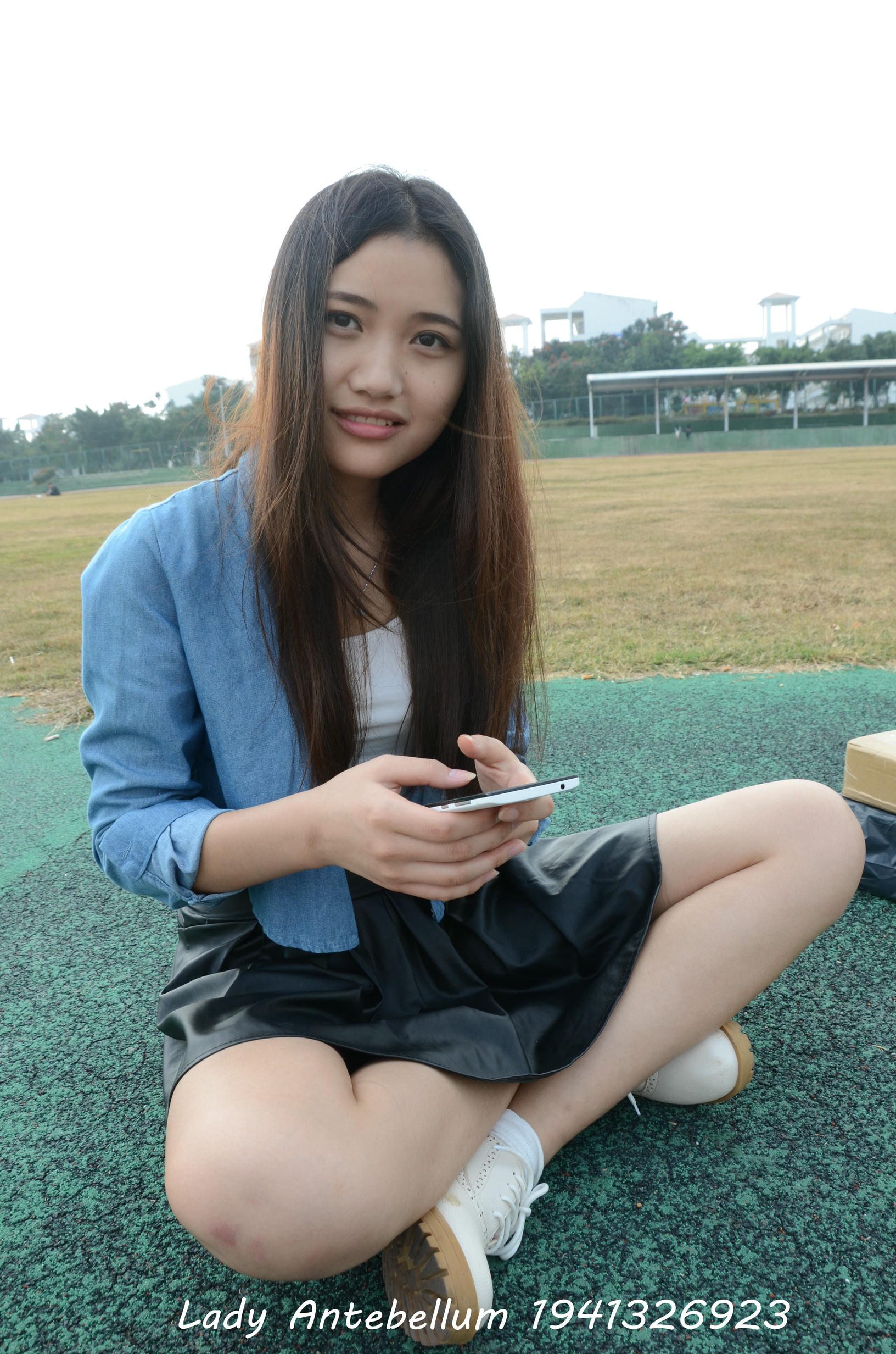 [战前女神] 恋足美腿棉袜女神级摄影套图 078 [122P-185MB]_第1集