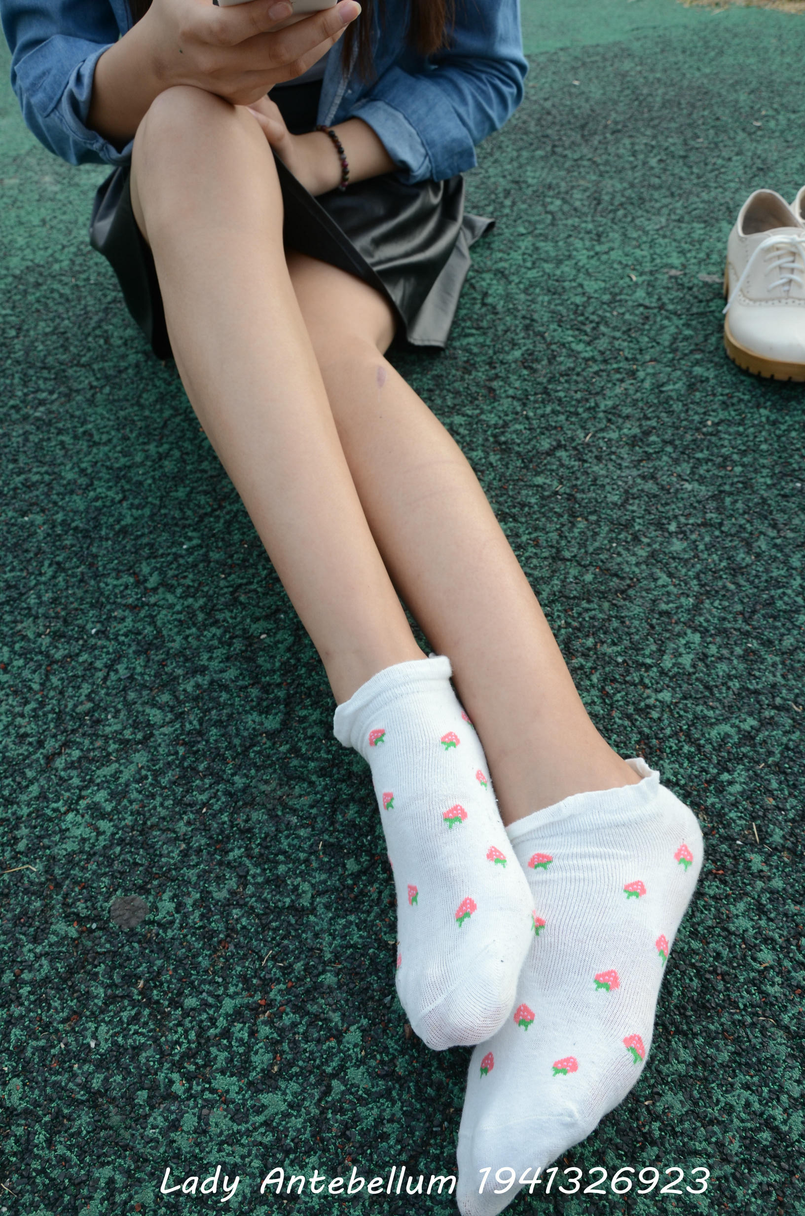 [战前女神] 恋足美腿棉袜女神级摄影套图 078 [122P-185MB]_第3集