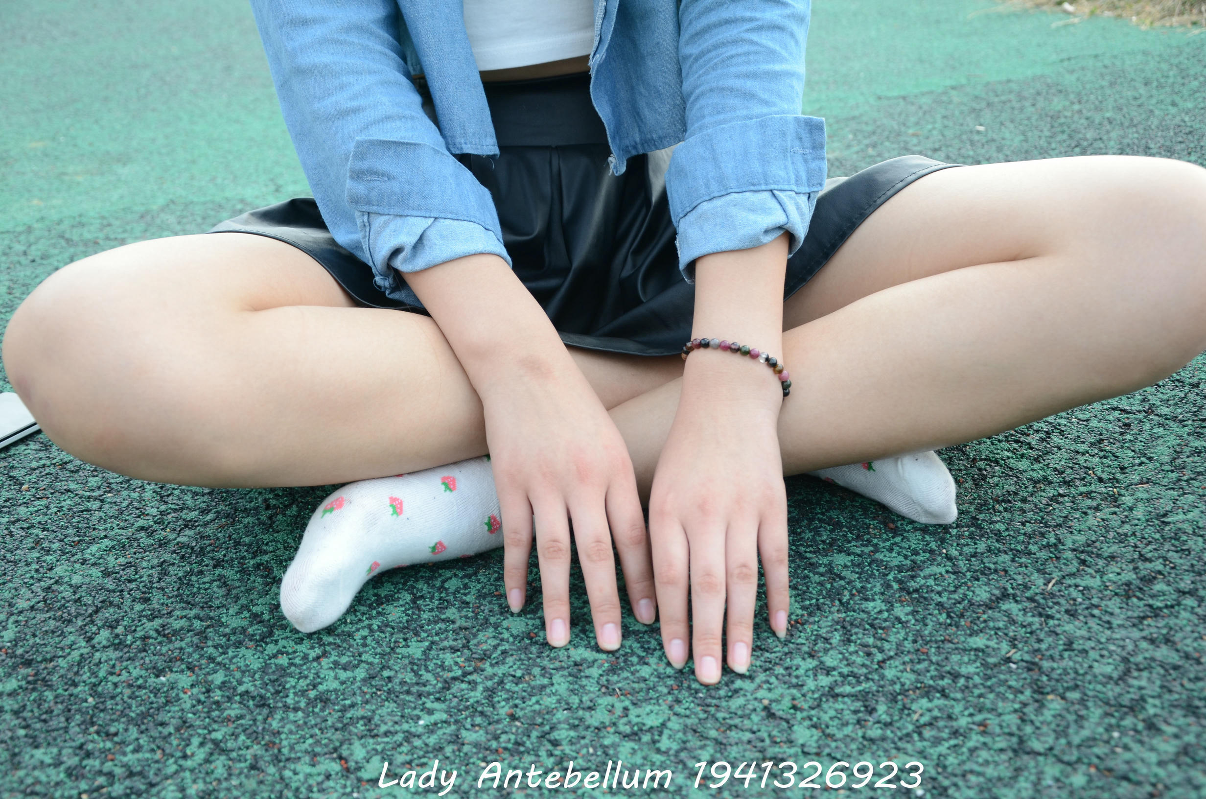 [战前女神] 恋足美腿棉袜女神级摄影套图 078 [122P-185MB]_第3集