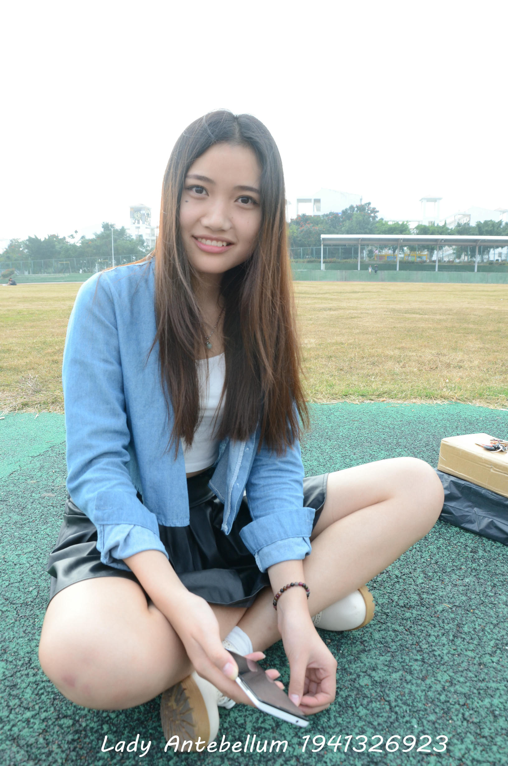 [战前女神] 恋足美腿棉袜女神级摄影套图 078 [122P-185MB]_第1集