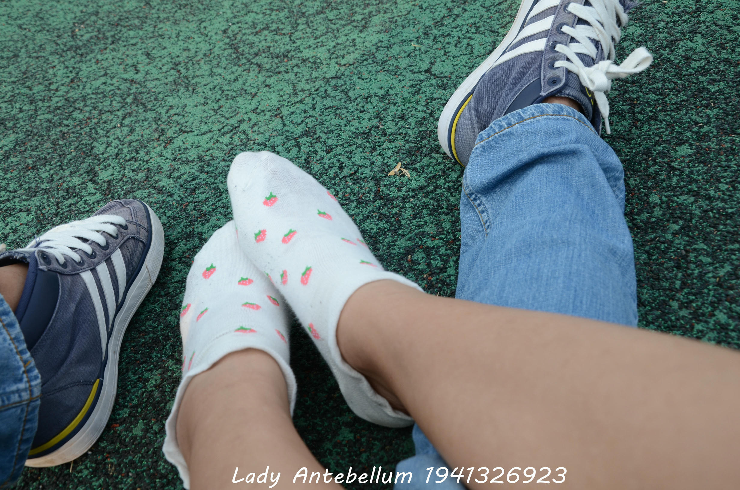 [战前女神] 恋足美腿棉袜女神级摄影套图 078 [122P-185MB]_第4集