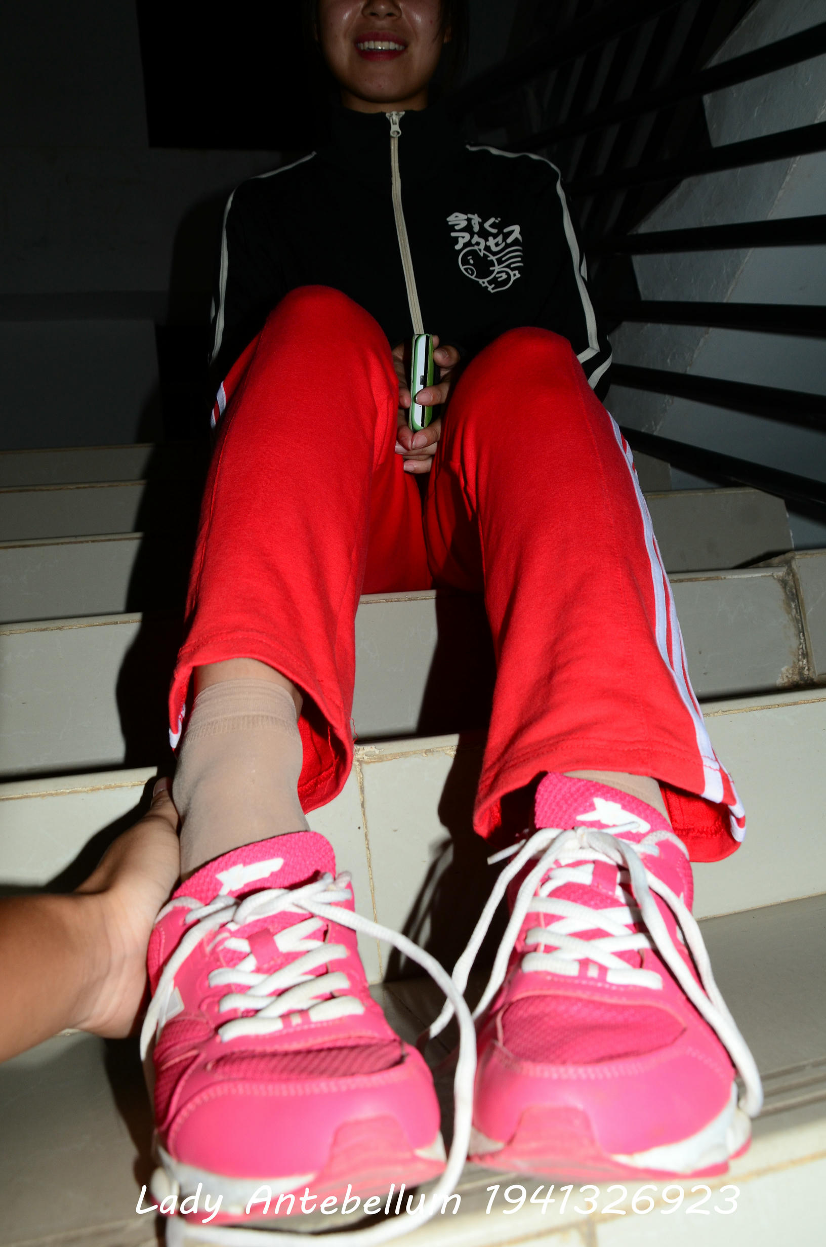 [战前女神] 恋足美腿棉袜女神级摄影套图 079 [115P-261MB]_第2集