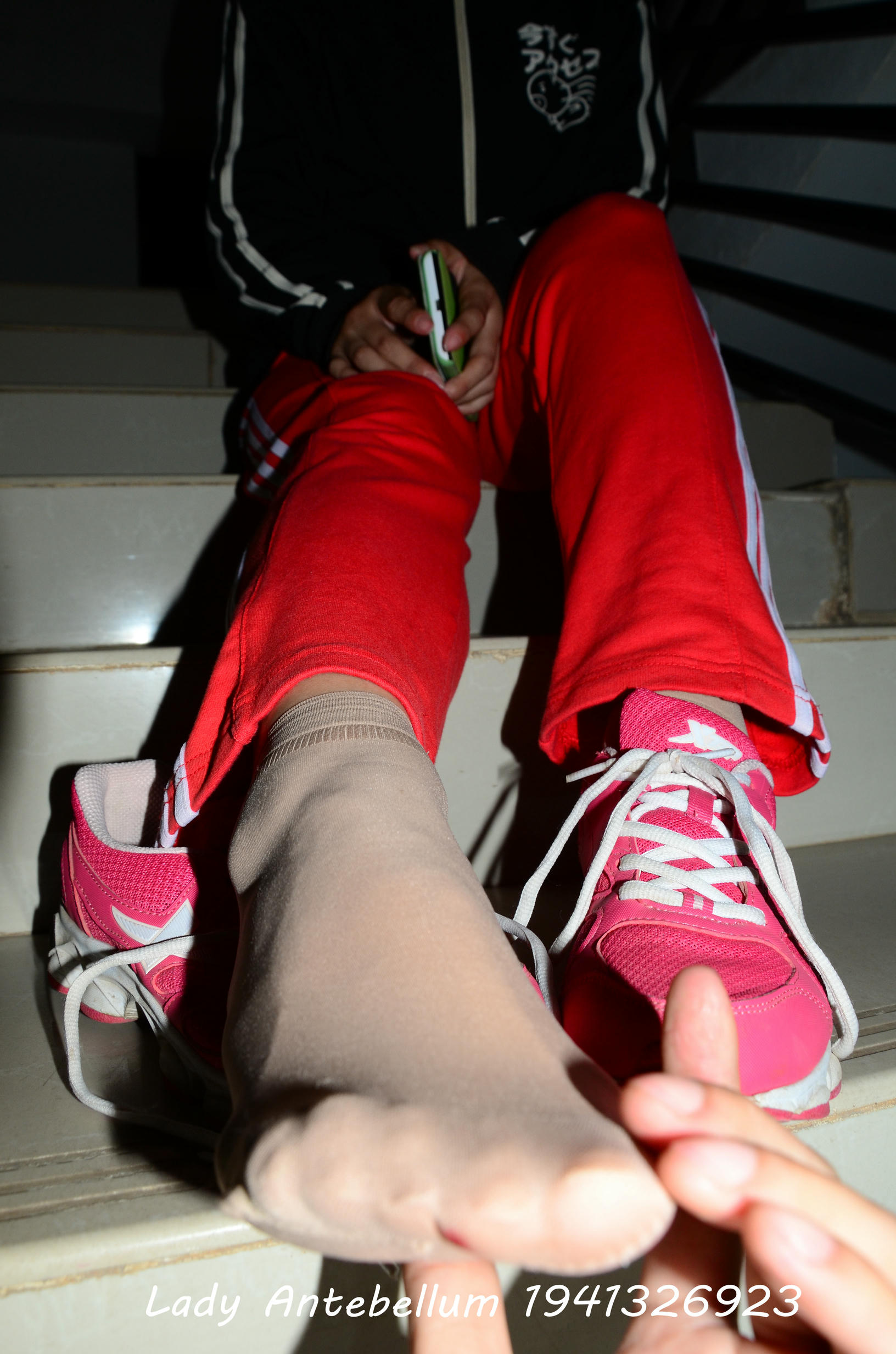 [战前女神] 恋足美腿棉袜女神级摄影套图 079 [115P-261MB]_第2集