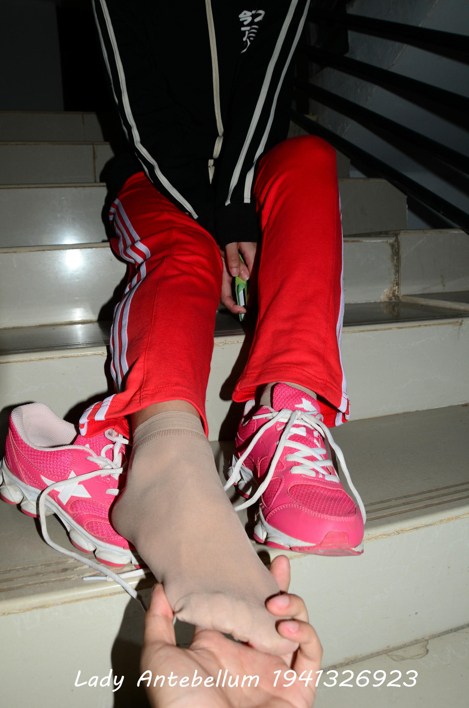 [战前女神] 恋足美腿棉袜女神级摄影套图 079 [115P-261MB]_第3集