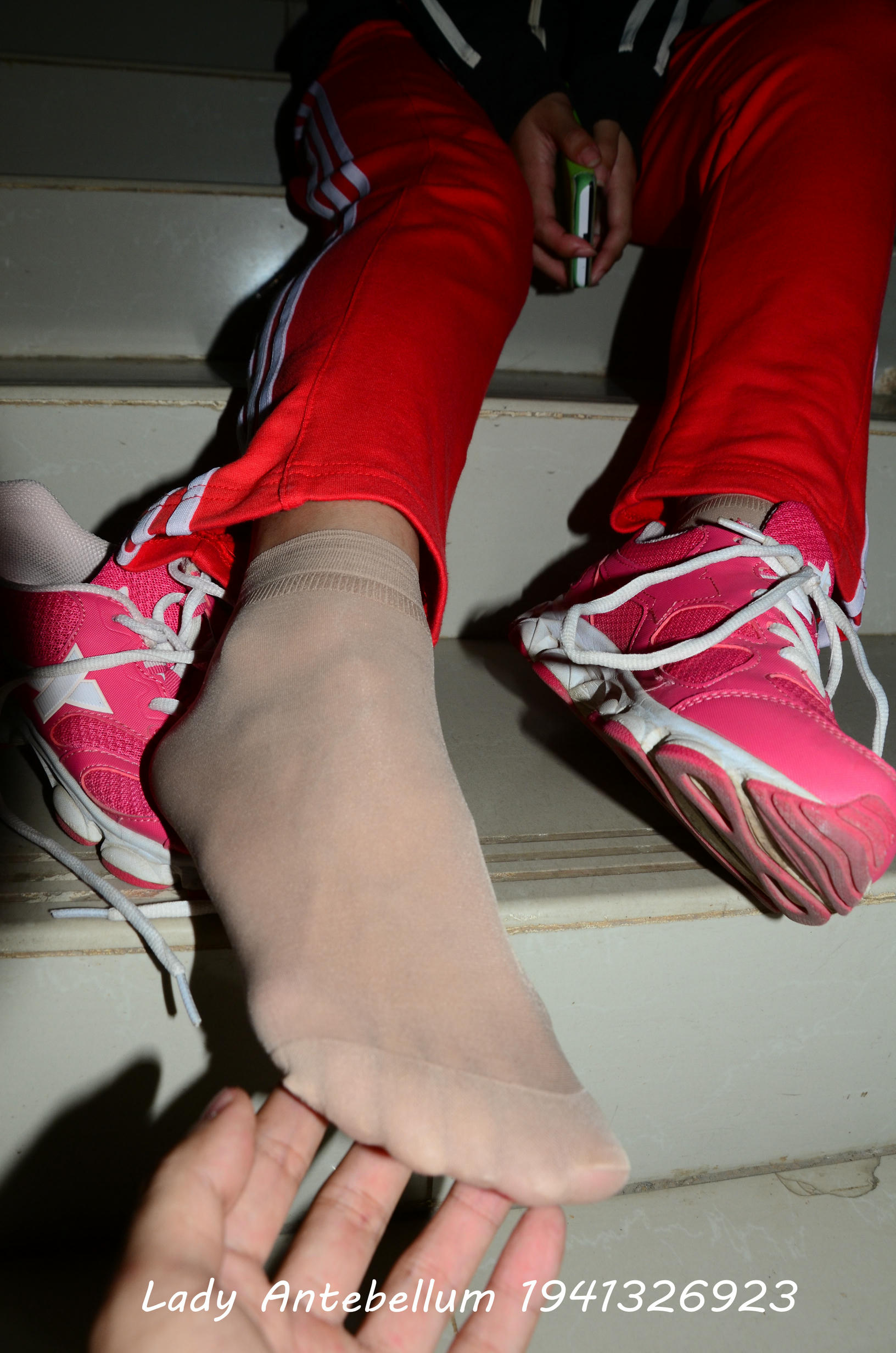 [战前女神] 恋足美腿棉袜女神级摄影套图 079 [115P-261MB]_第3集