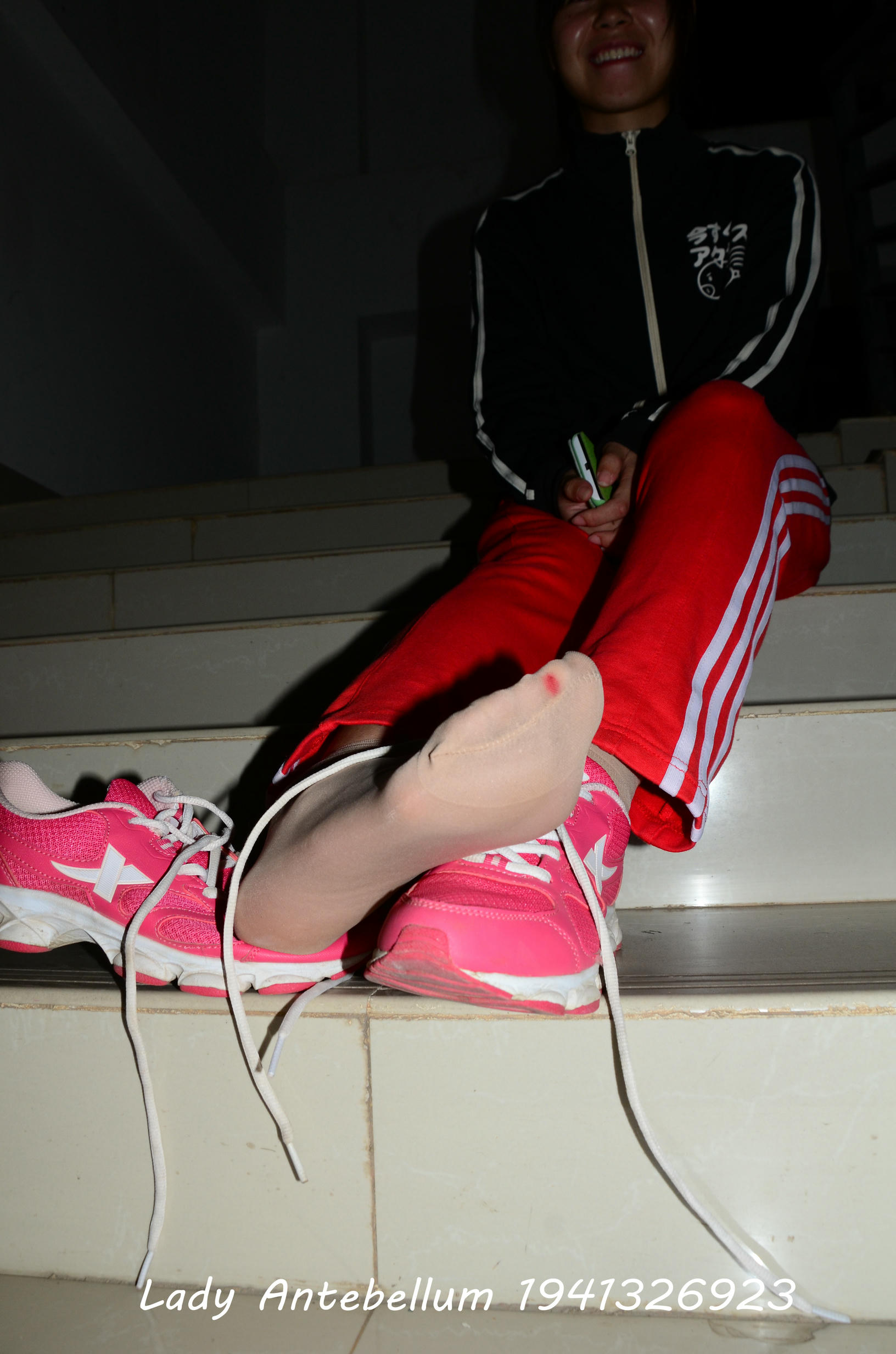 [战前女神] 恋足美腿棉袜女神级摄影套图 079 [115P-261MB]_第3集