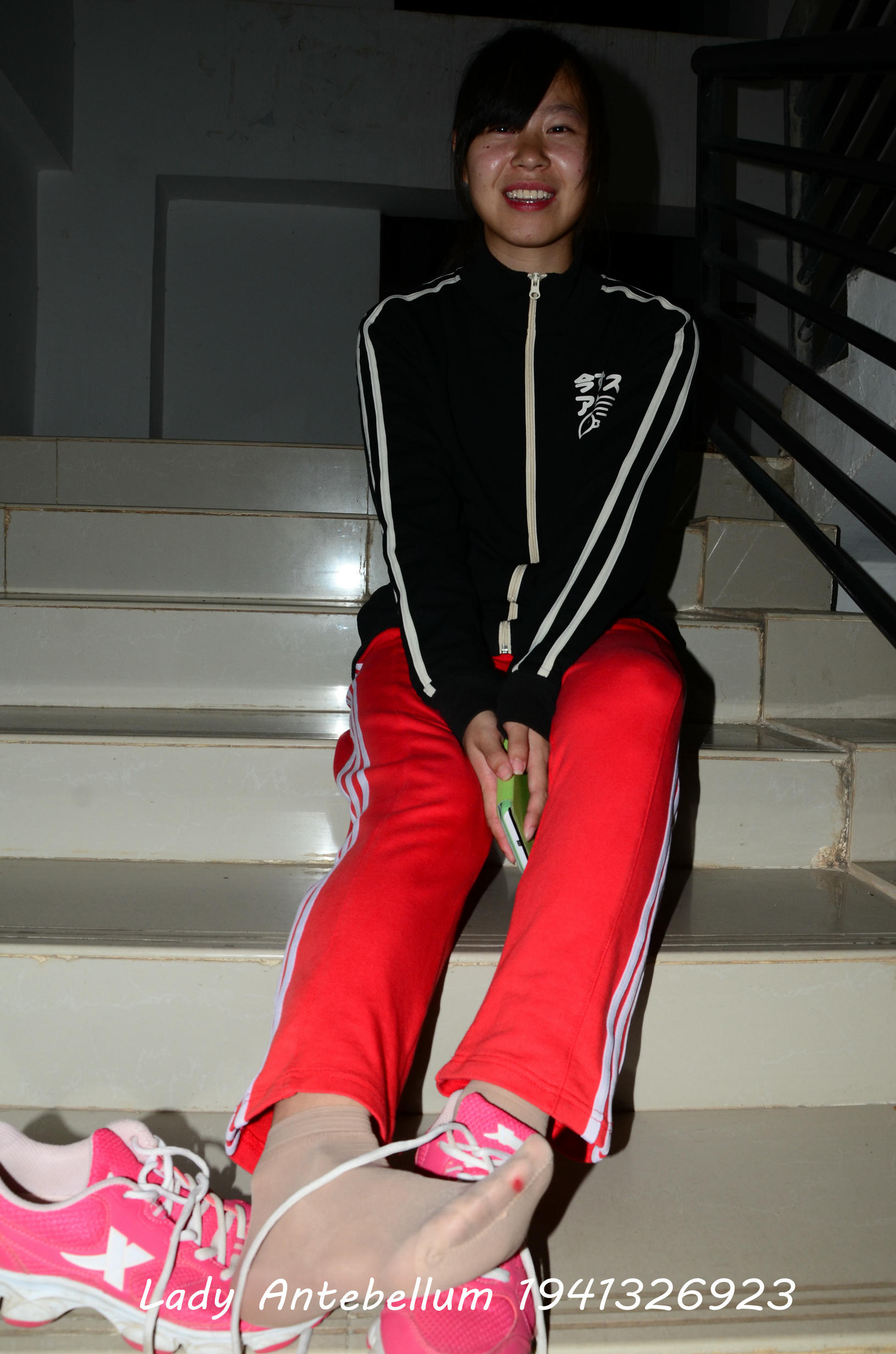 [战前女神] 恋足美腿棉袜女神级摄影套图 079 [115P-261MB]_第3集