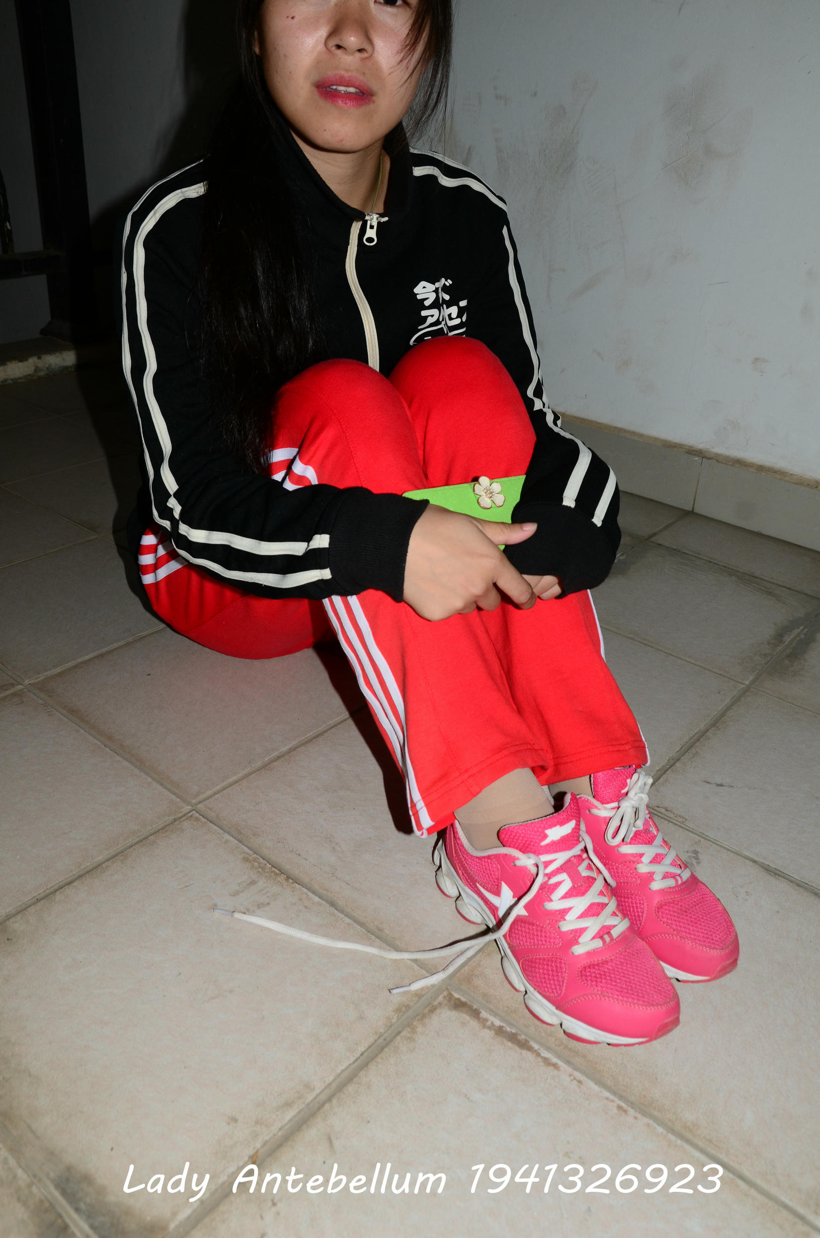 [战前女神] 恋足美腿棉袜女神级摄影套图 079 [115P-261MB]_第4集