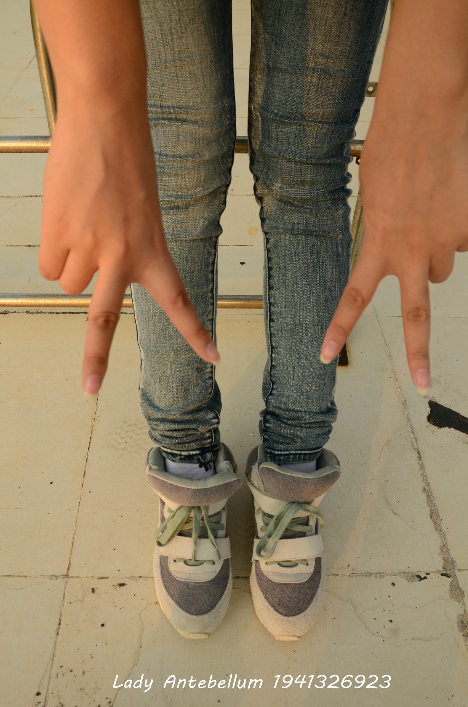 [战前女神] 恋足美腿棉袜女神级摄影套图 008 [207P-330MB]_第2集