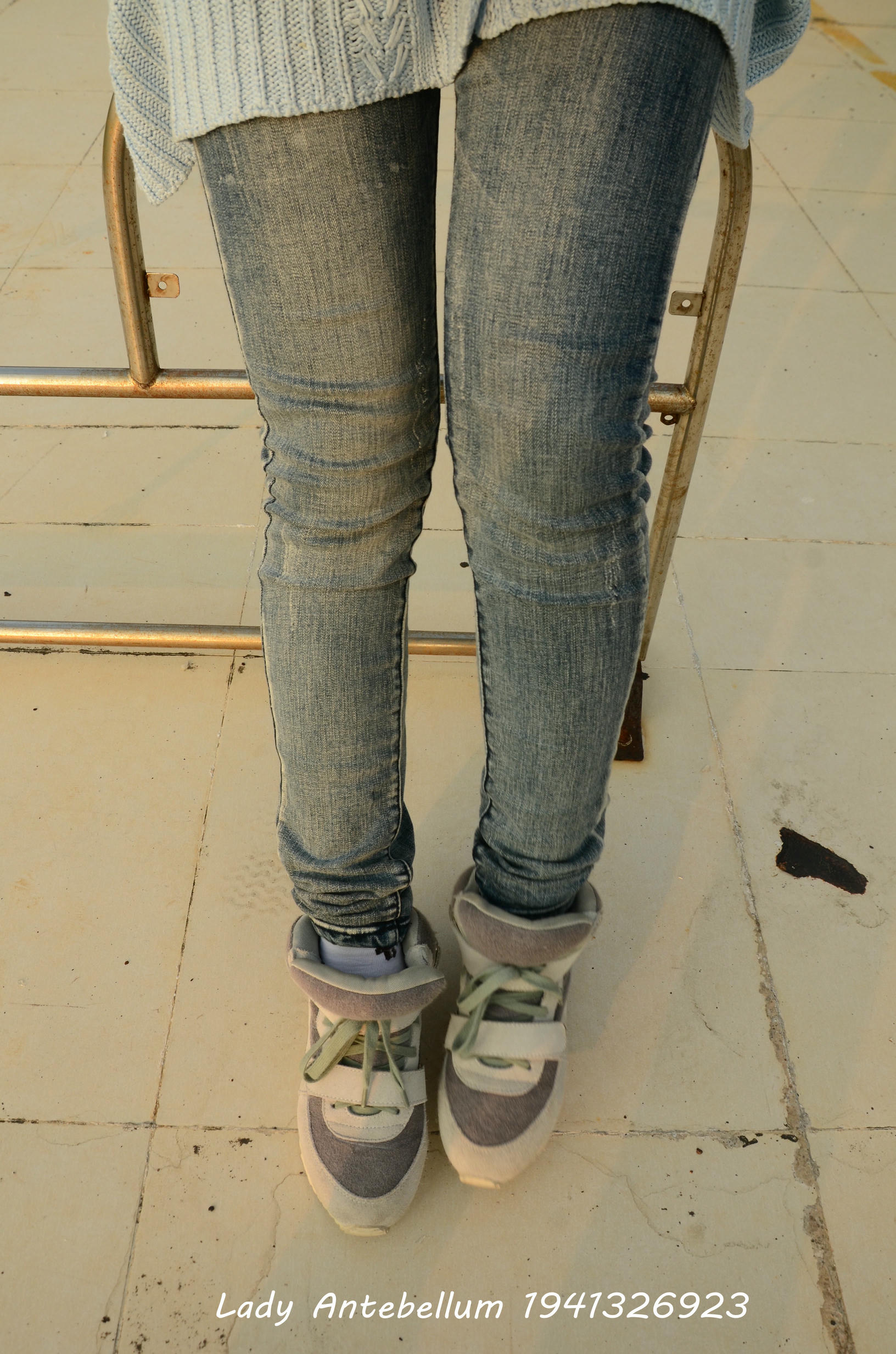 [战前女神] 恋足美腿棉袜女神级摄影套图 008 [207P-330MB]_第2集