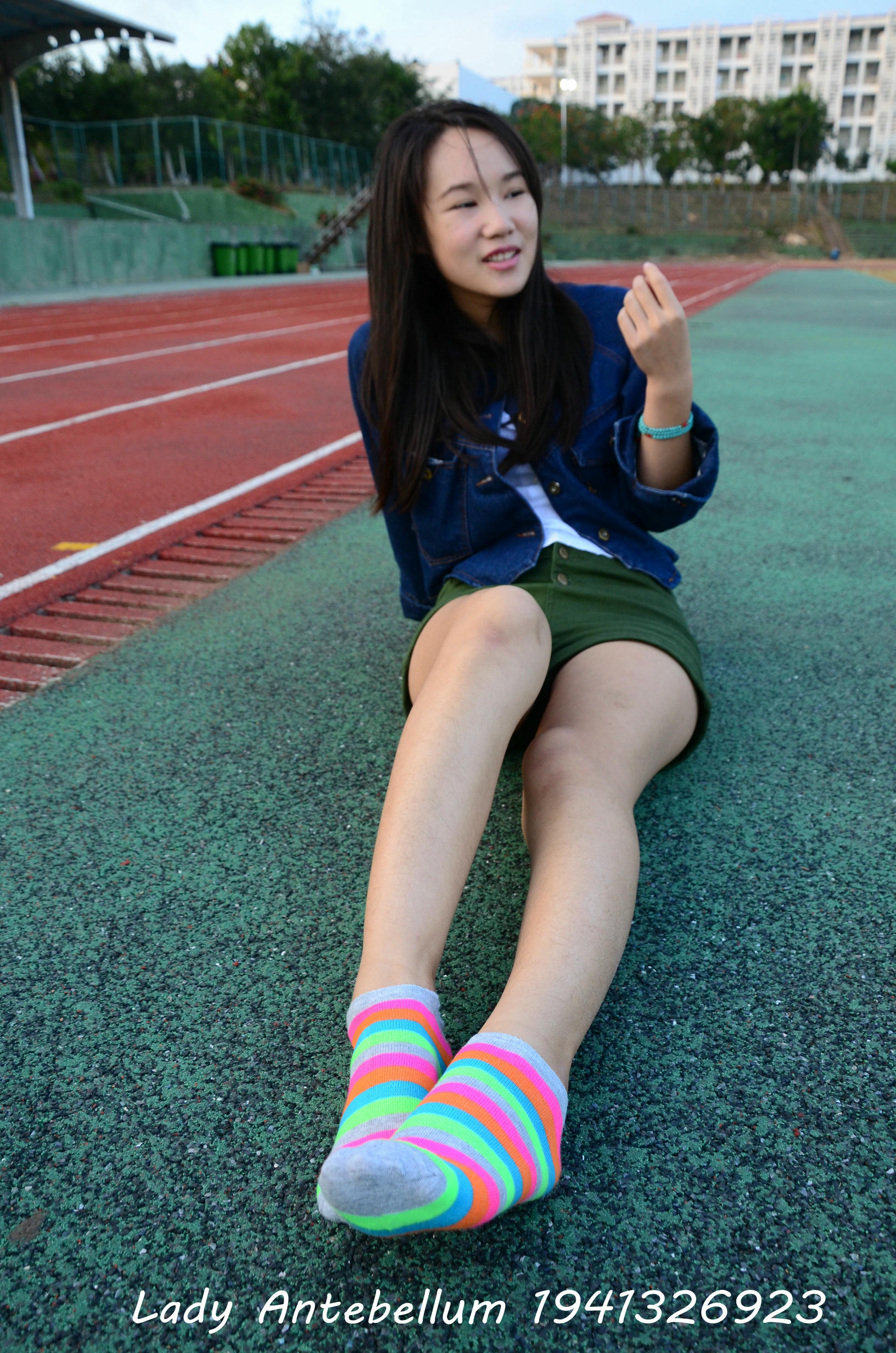 [战前女神] 恋足美腿棉袜女神级摄影套图 080 [132P-294MB]_第3集