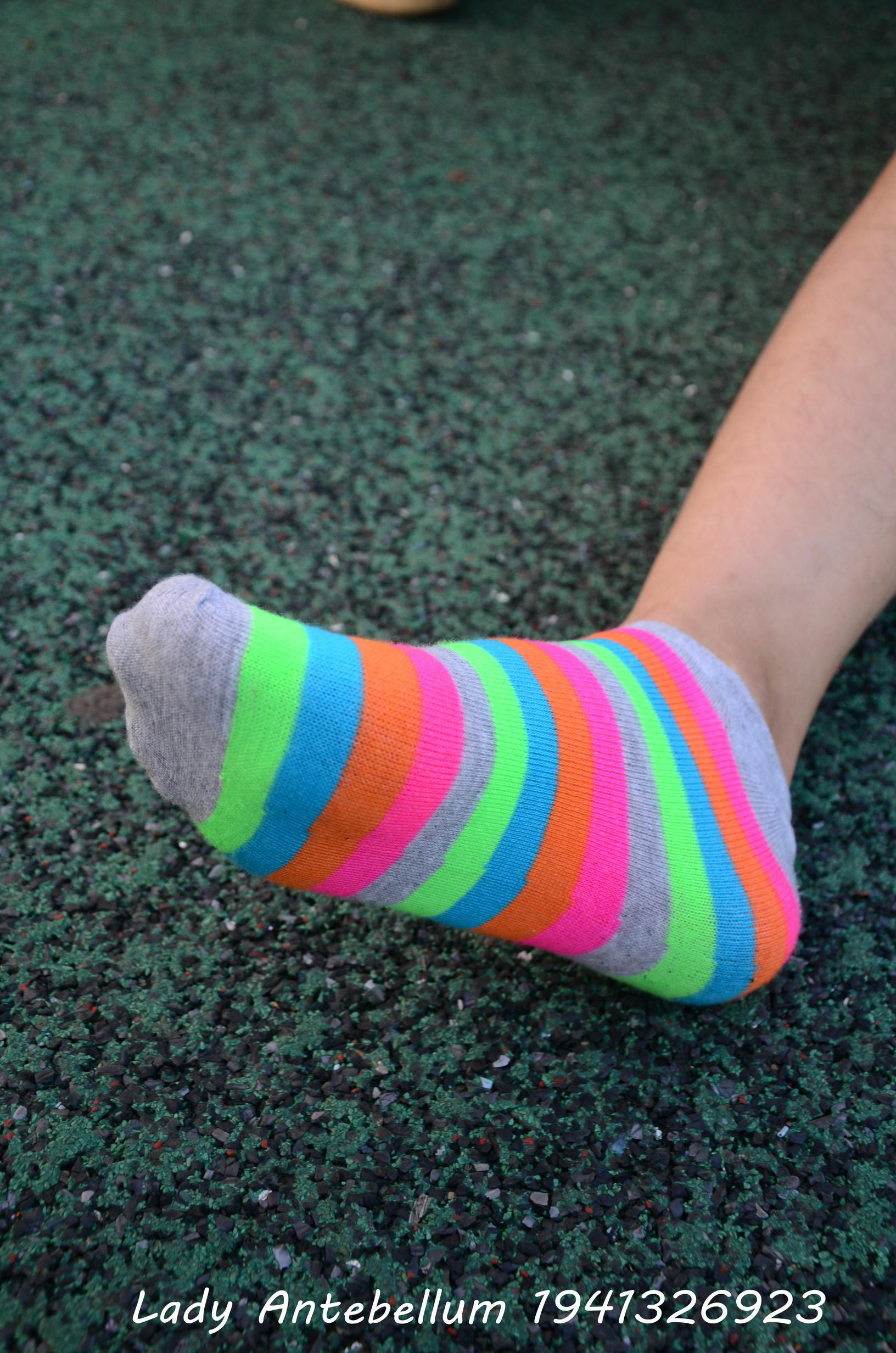 [战前女神] 恋足美腿棉袜女神级摄影套图 080 [132P-294MB]_第3集