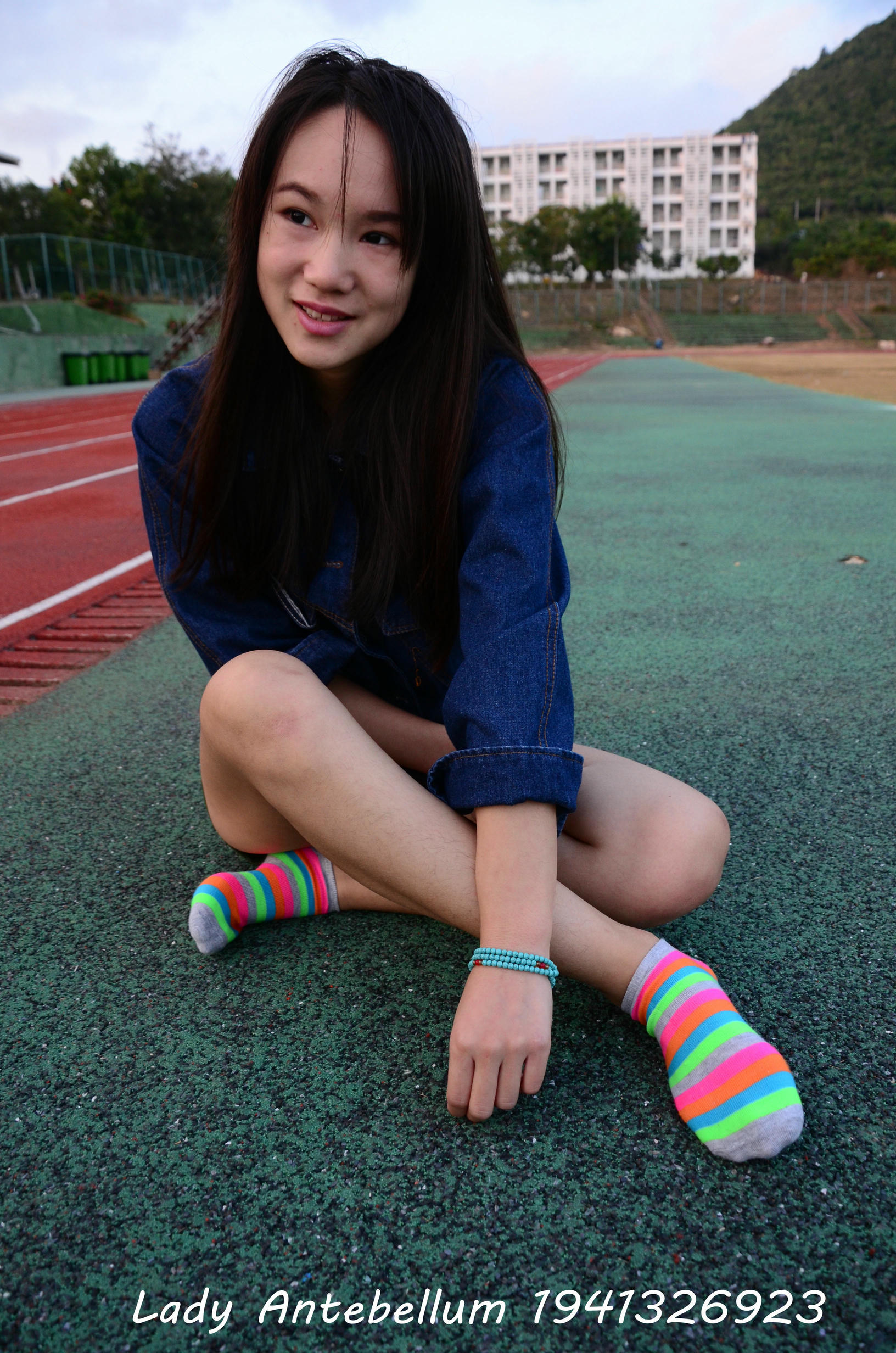 [战前女神] 恋足美腿棉袜女神级摄影套图 080 [132P-294MB]_第4集