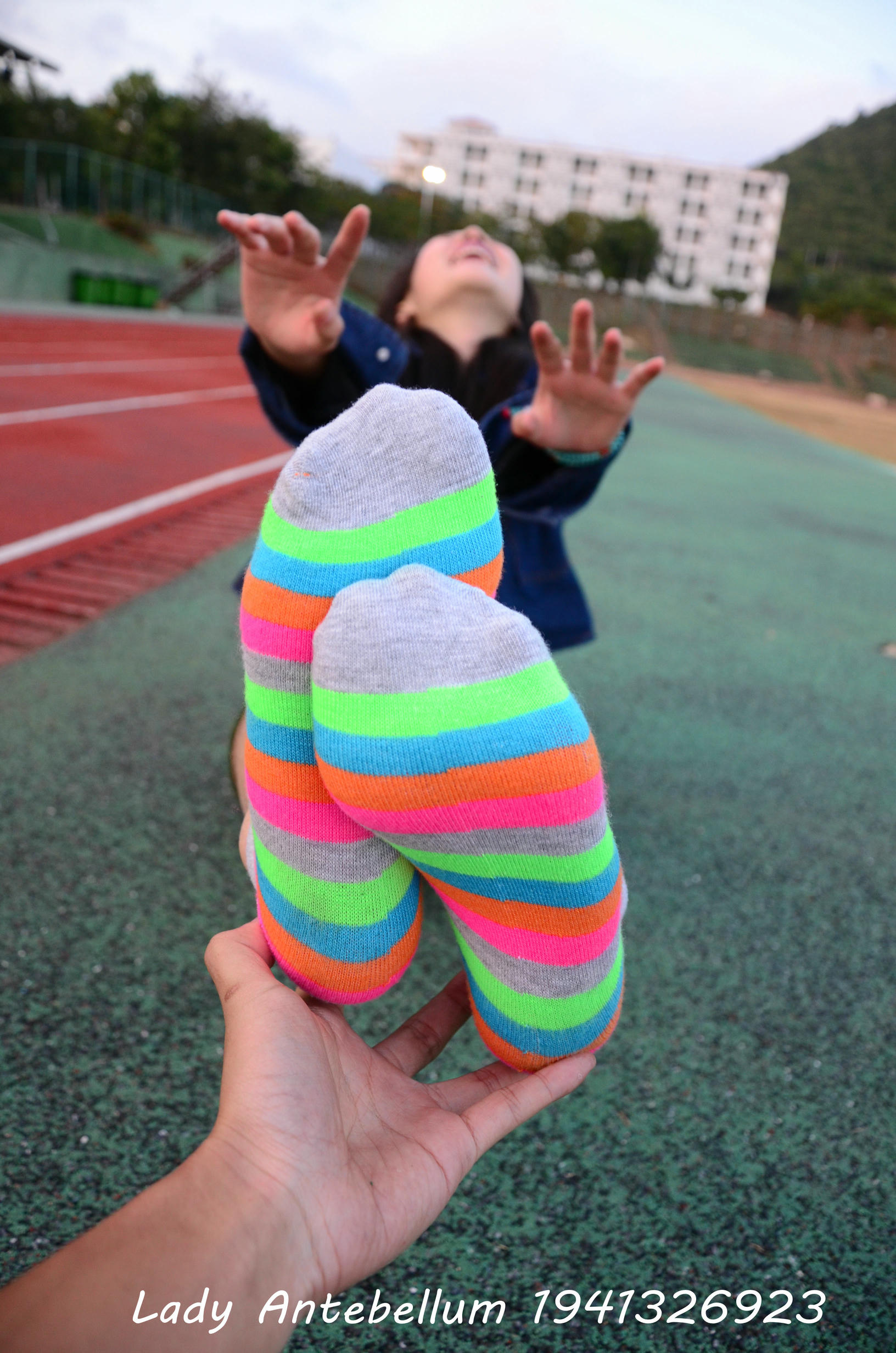 [战前女神] 恋足美腿棉袜女神级摄影套图 080 [132P-294MB]_第4集