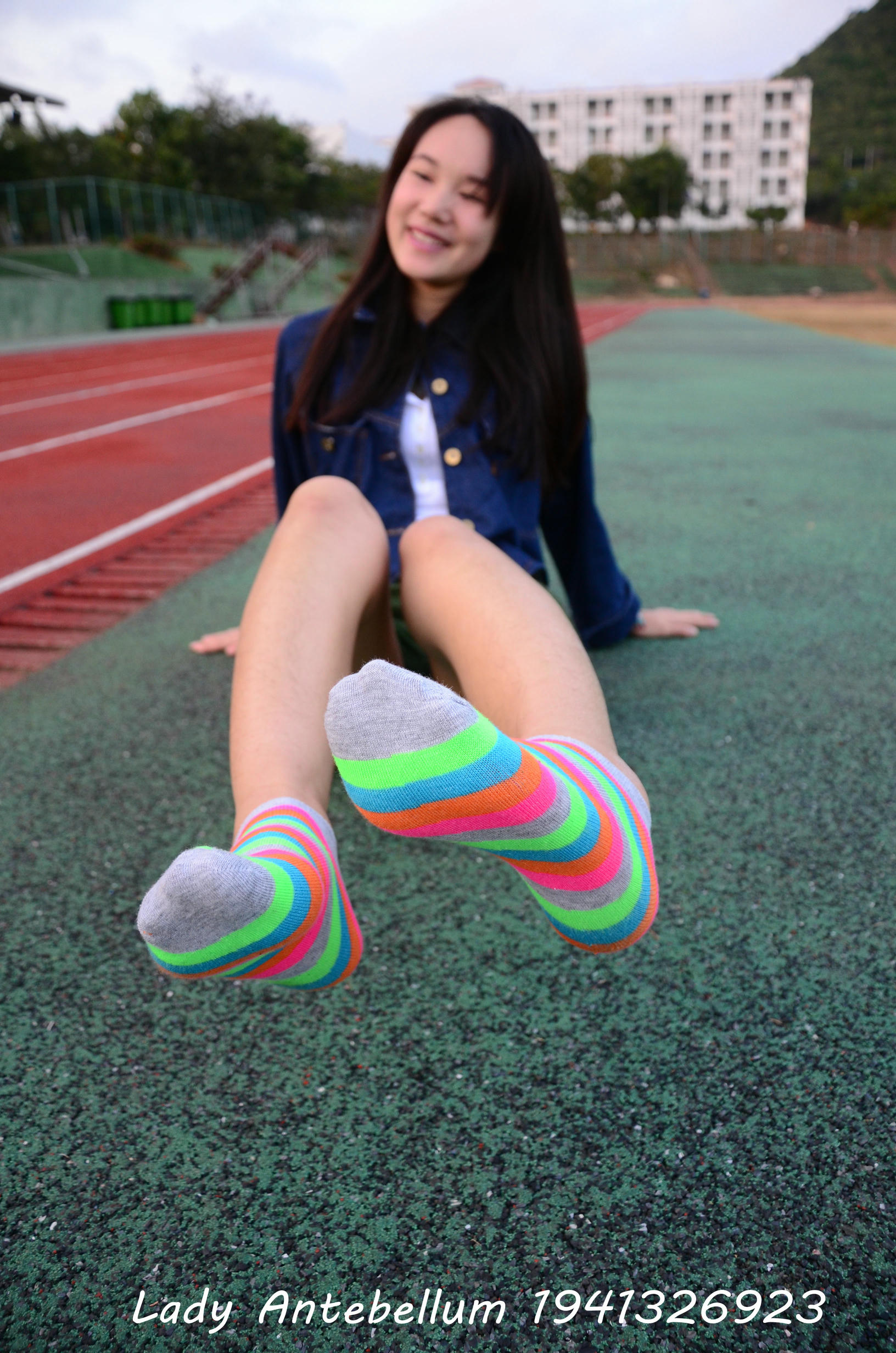 [战前女神] 恋足美腿棉袜女神级摄影套图 080 [132P-294MB]_第4集