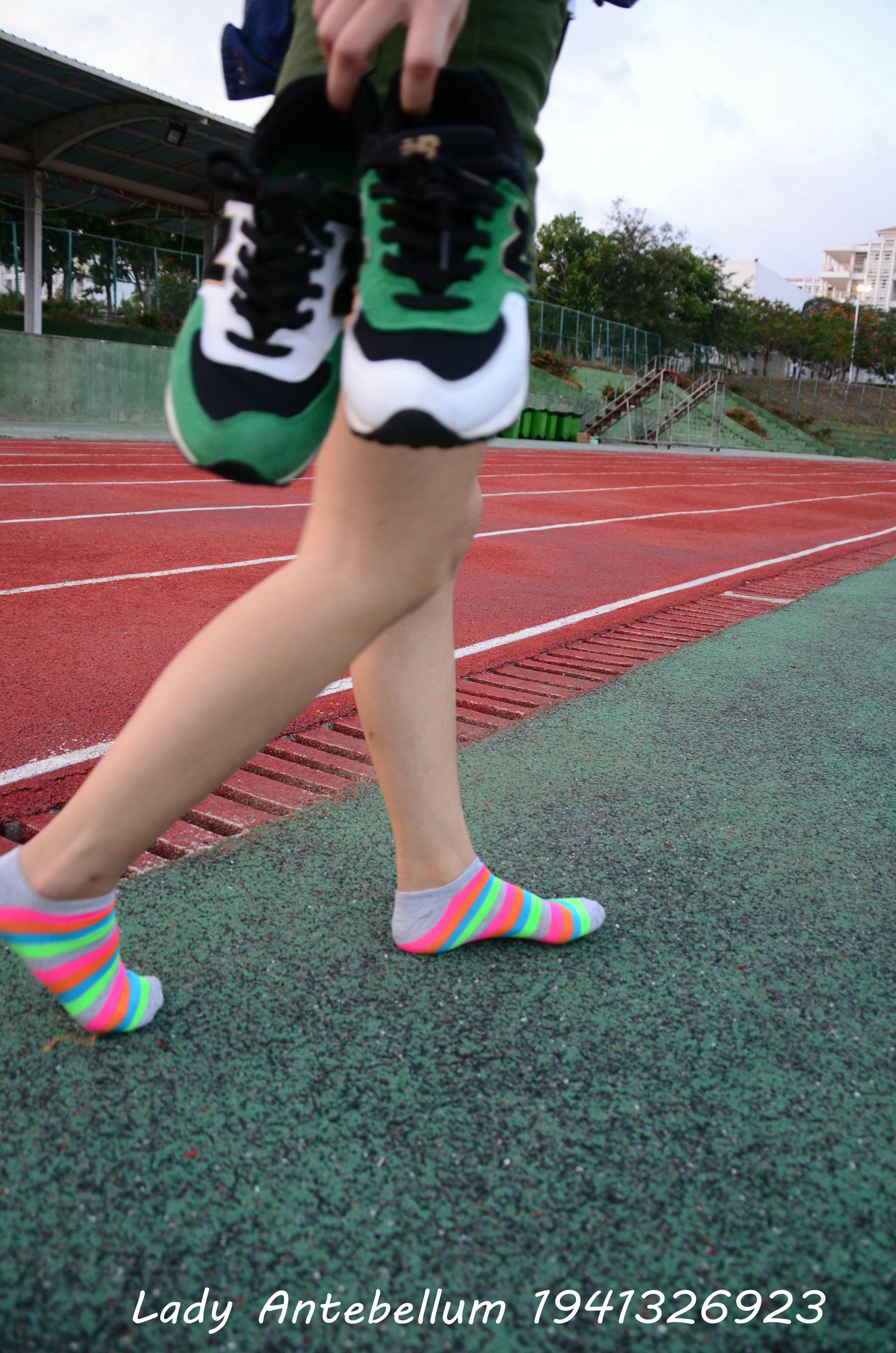 [战前女神] 恋足美腿棉袜女神级摄影套图 080 [132P-294MB]_第5集